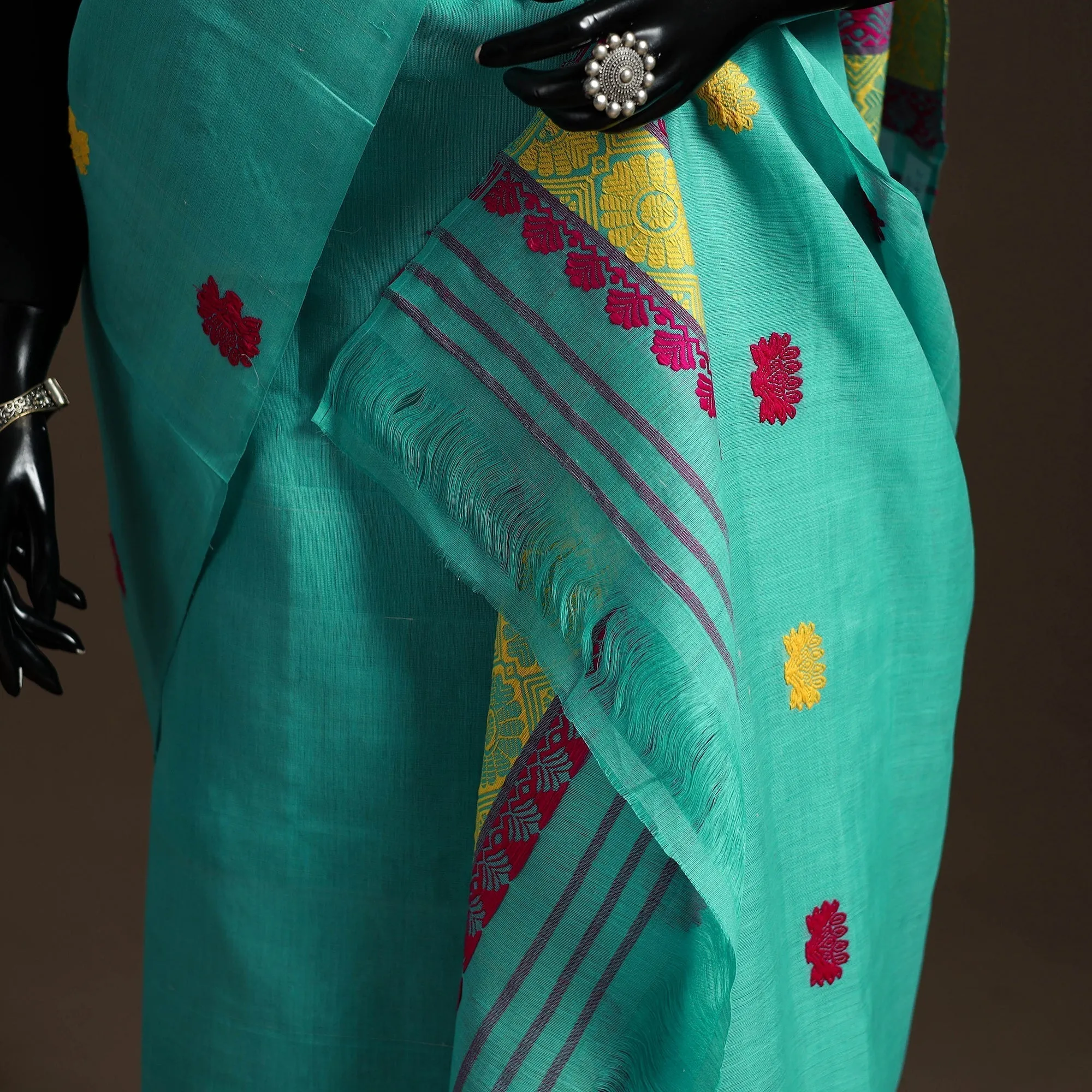 Green - Assam Handloom Silk Cotton Mekhela Chador with Blouse Piece 13 sold by Itokri product image thumbnail 4
