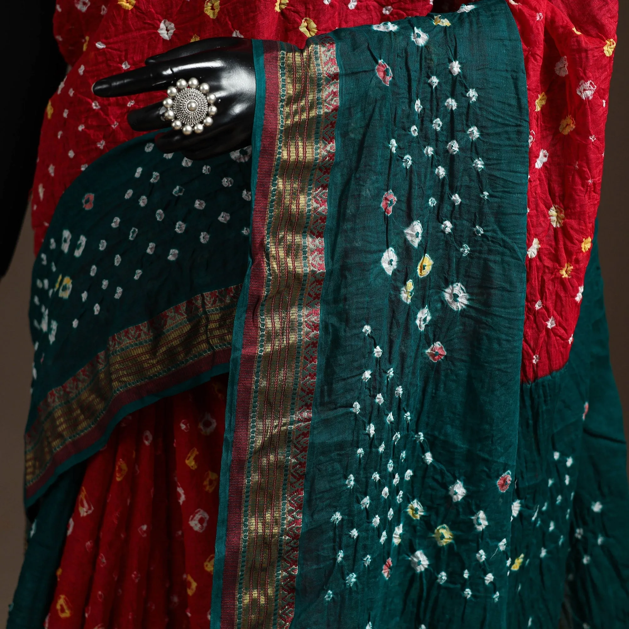 Green - Kutch Tie-Dye Cotton Bandhani Saree with Blouse Piece 45 sold by Itokri product image thumbnail 3