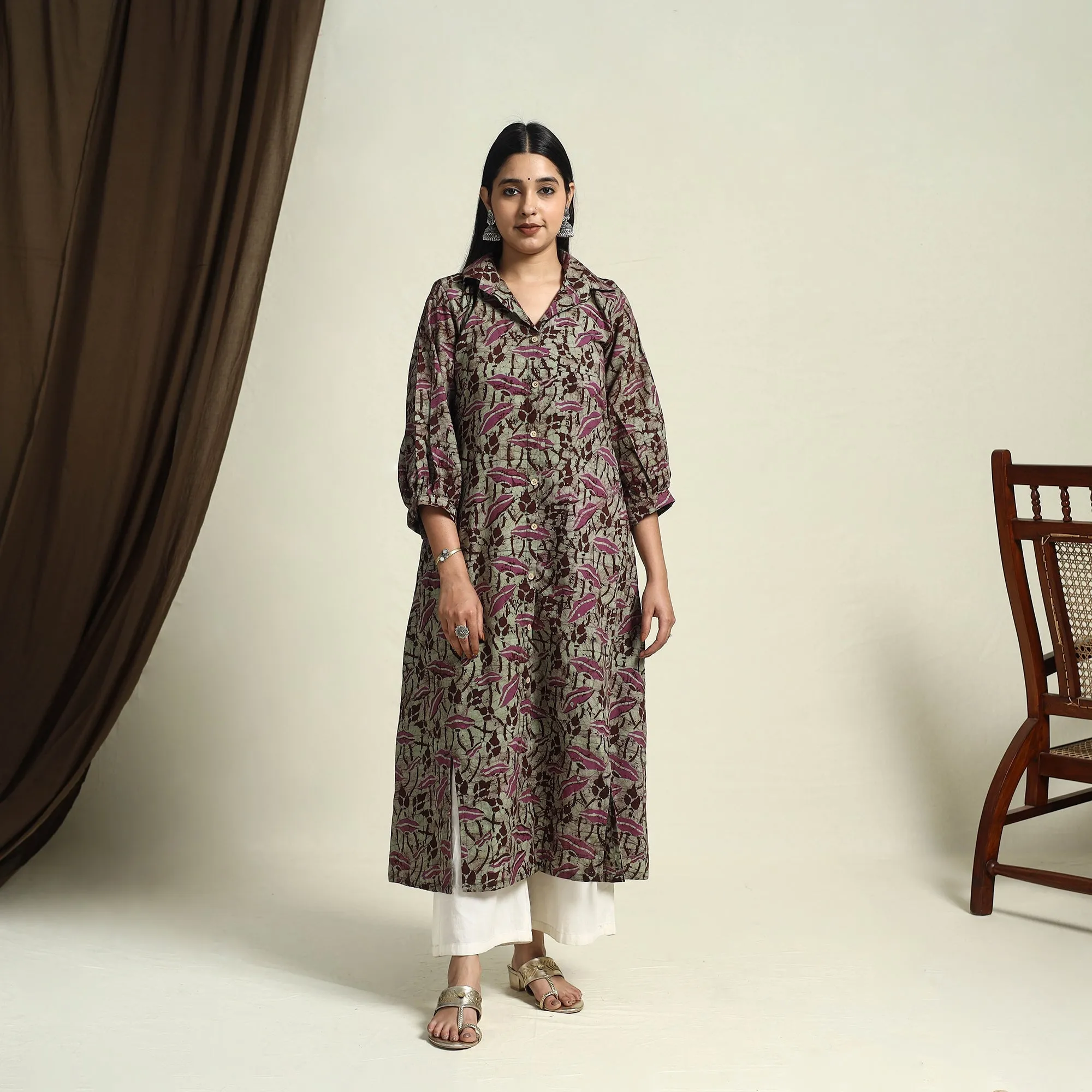 Green - Collared Neck Buttoned Down Batik Print Cotton Kurta 01 sold by Itokri product image thumbnail 2