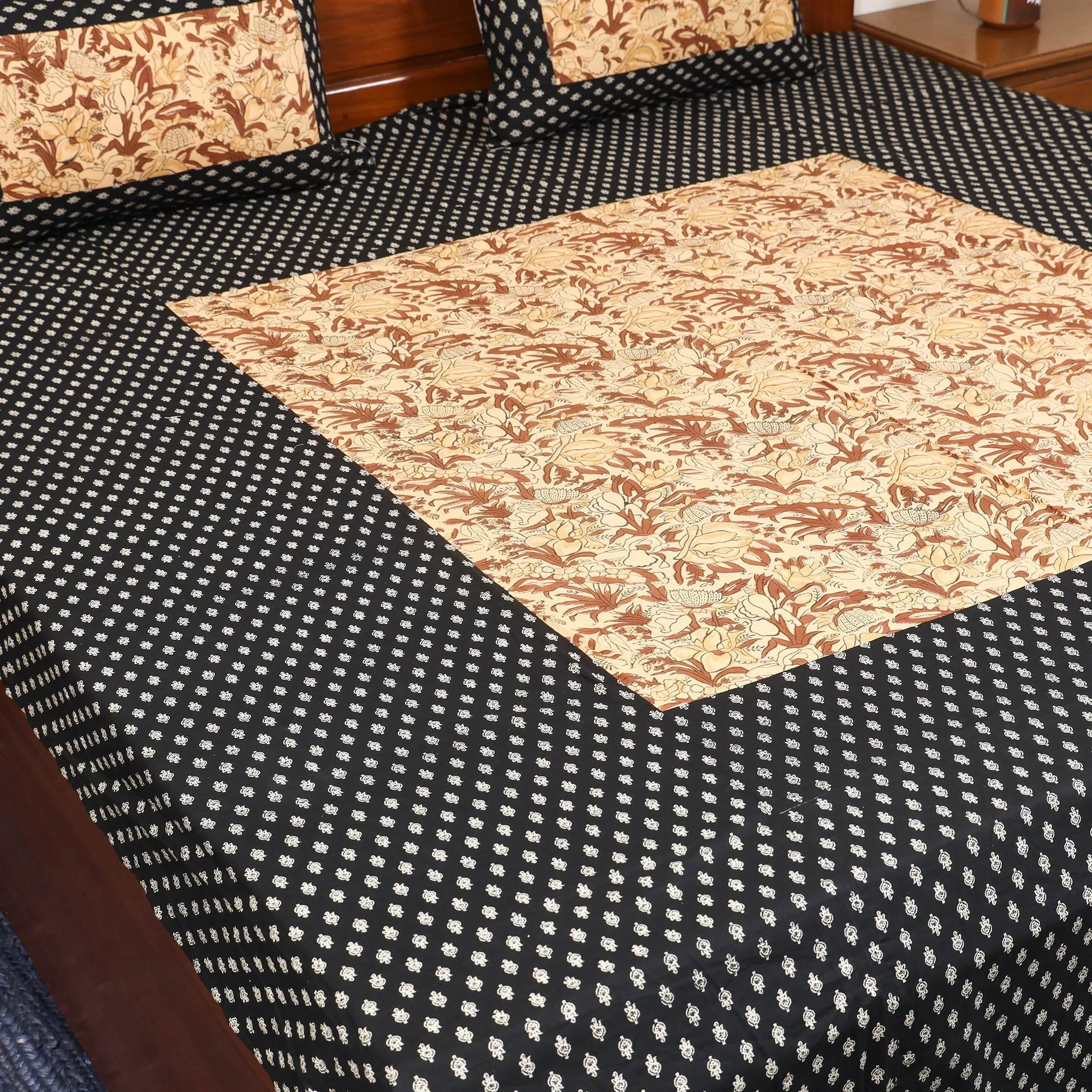 Black - Patchwork Hand Block Double Sanganeri Print Bedsheet Set (108 x 90 in) 14 sold by Itokri product image thumbnail 2