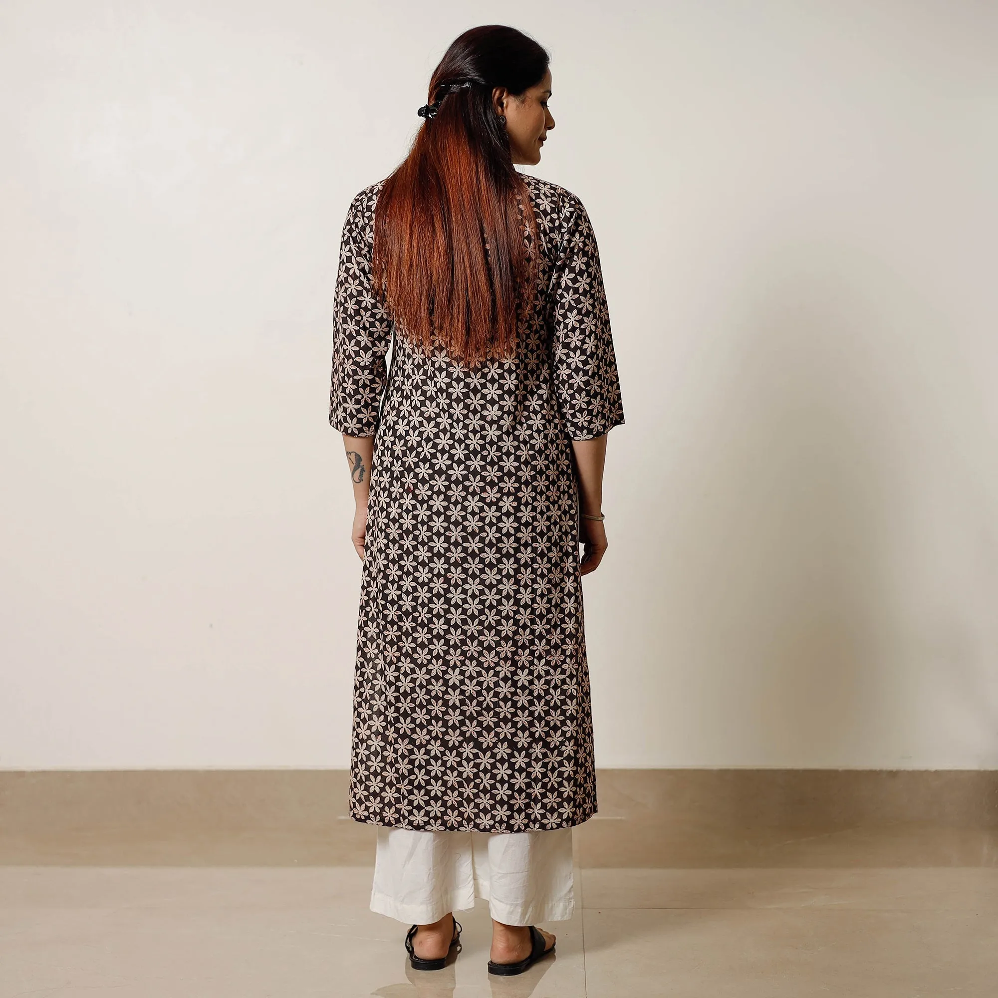 Black & White Champa Floral Buta Bagru Hand Block Printed Cotton Long Kurta 01 sold by Itokri product image thumbnail 4