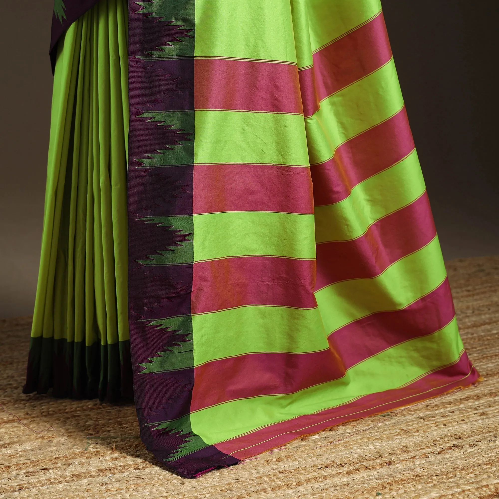Green - Silk Ilkal Saree with Temple Border 16 sold by Itokri product image thumbnail 4