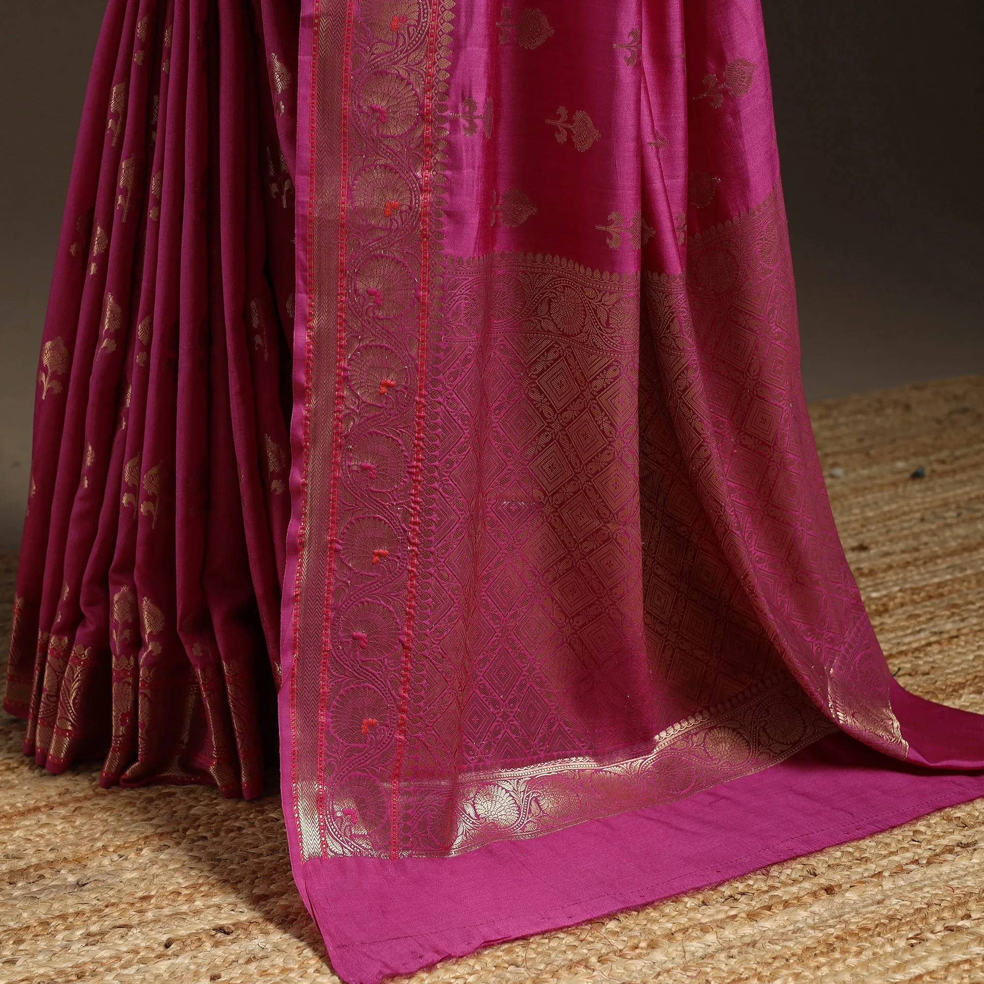 Pink - Zari Work Chiniya Silk Banarasi Saree 17 sold by Itokri product image thumbnail 4