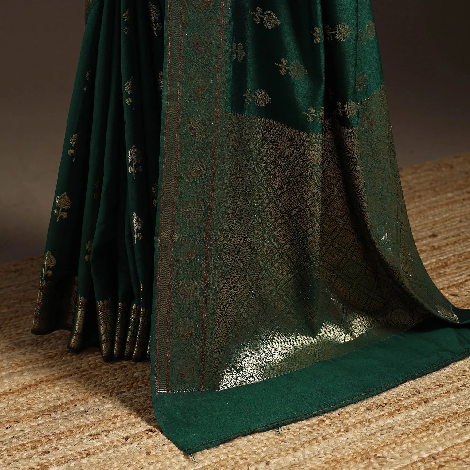 Green - Zari Work Chiniya Silk Banarasi Saree 09 sold by Itokri product image thumbnail 4