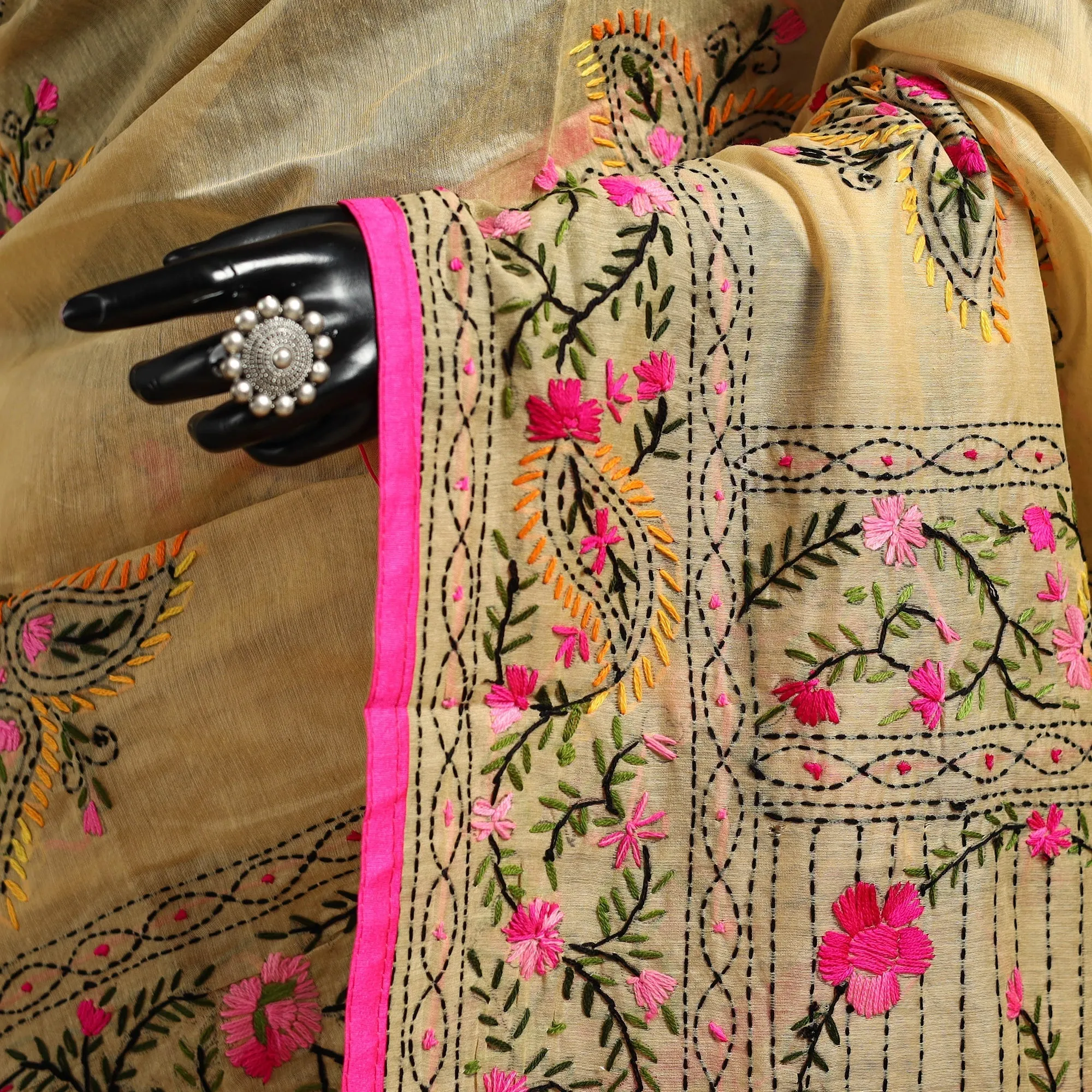 Beige - Bengal Chanderi Silk Hand Embroidered Saree 04 sold by Itokri product image thumbnail 3