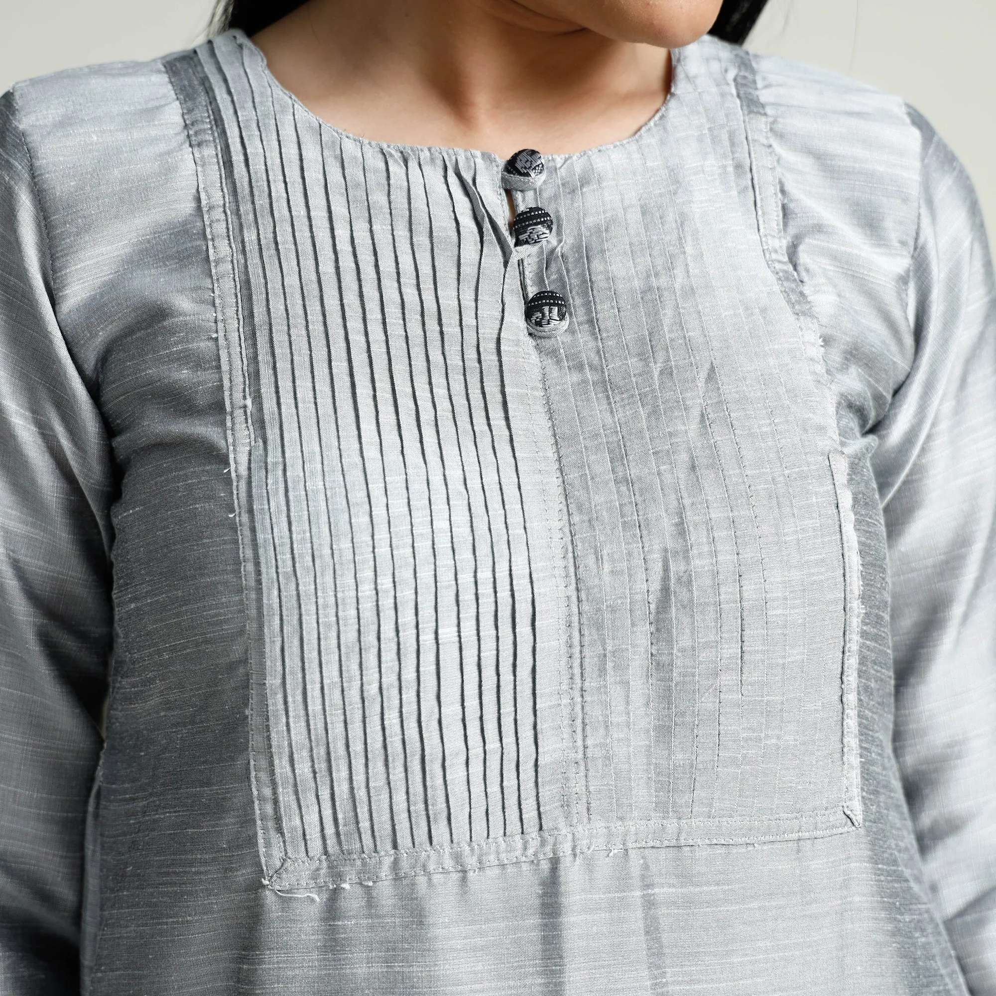 Grey - Plain Slub Silk Pintuck Long Straight Kurta sold by Itokri product image thumbnail 5