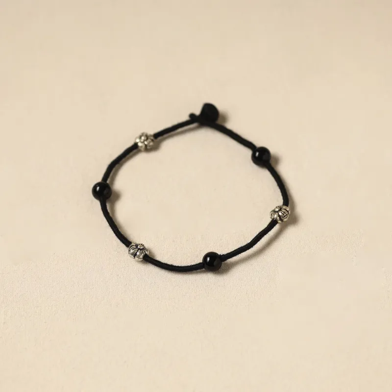 Black - Handcrafted Patwa Thread & Beadwork Anklet made by Itokri