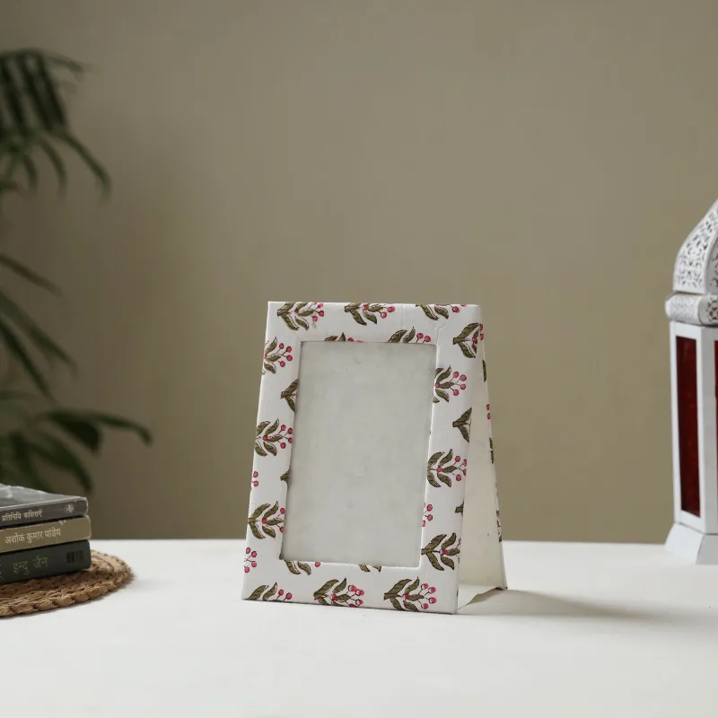 White - Fabric Embellished Handmade Photo Frame (8 x 6 in) 06 sold by Itokri