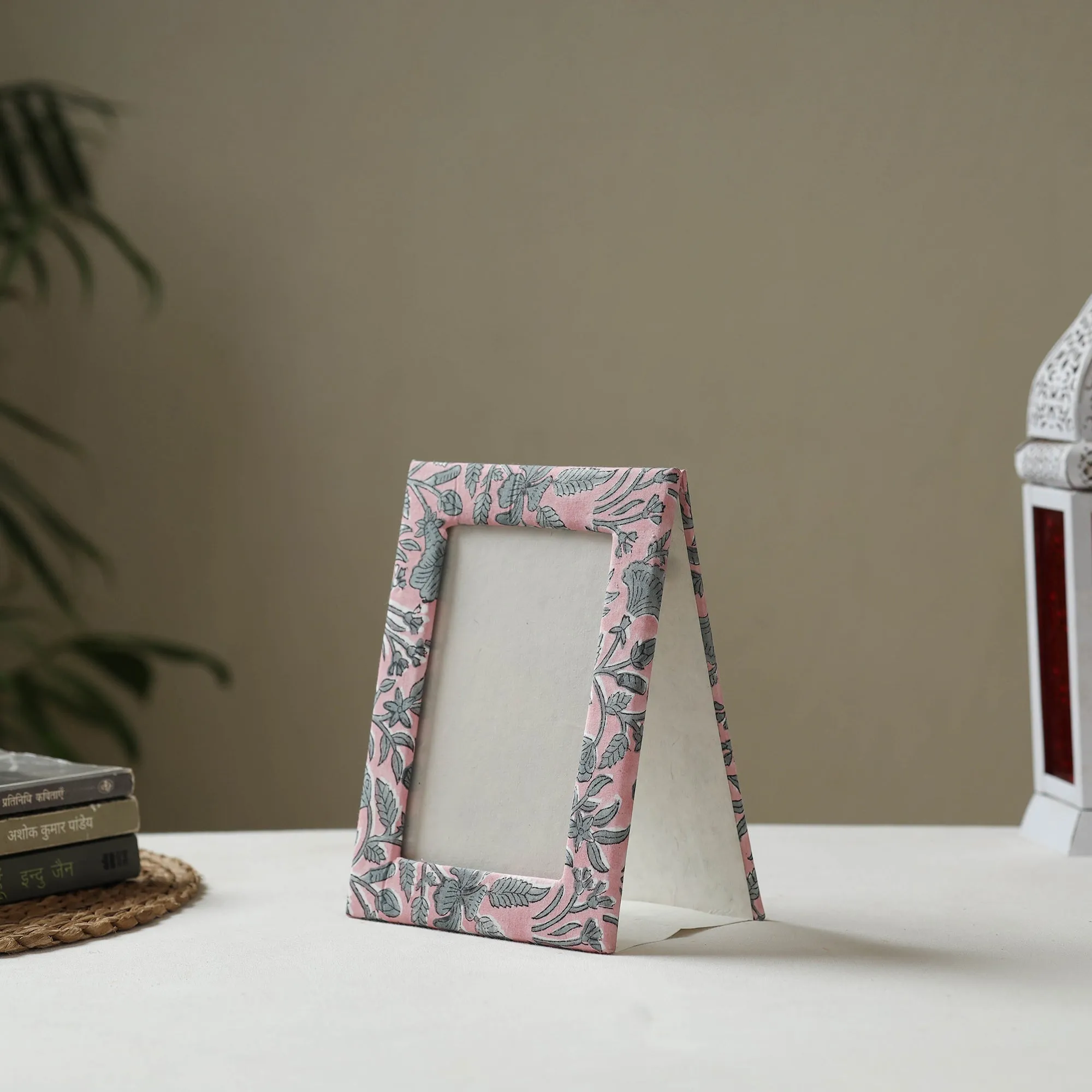 Pink - Fabric Embellished Handmade Photo Frame (8 x 6 in) 10 sold by Itokri product image thumbnail 2