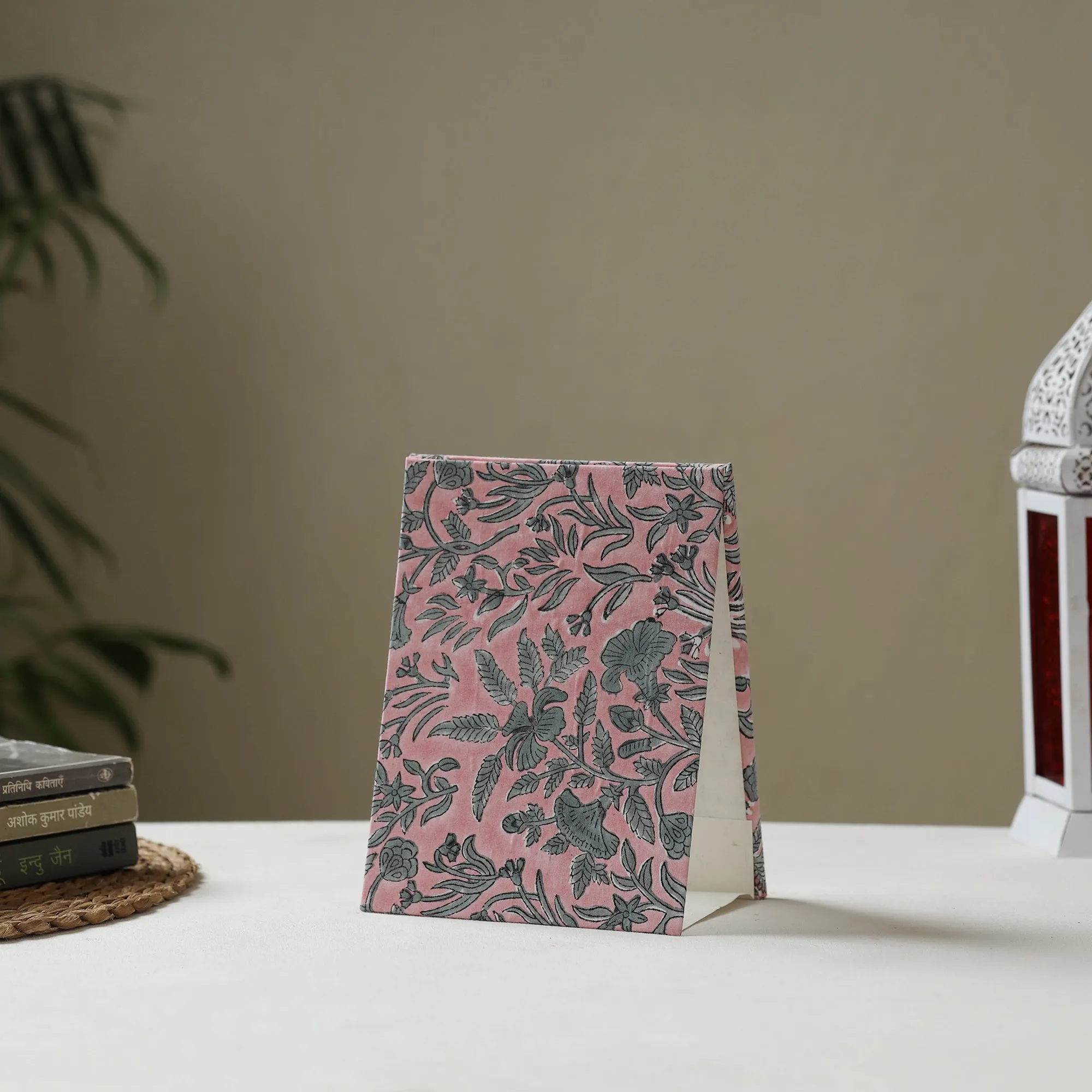 Pink - Fabric Embellished Handmade Photo Frame (8 x 6 in) 10 sold by Itokri product image thumbnail 3