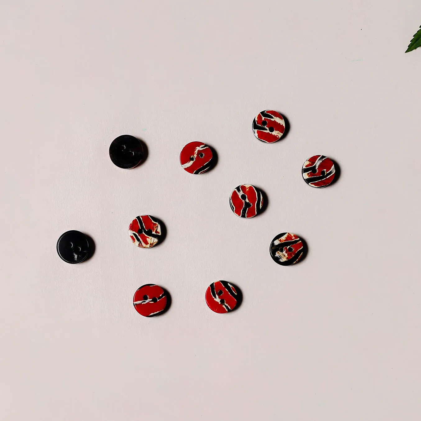 1.2cm Hand Carved Horn Clothing Button (Set of 10) 12 sold by Itokri product image thumbnail 2