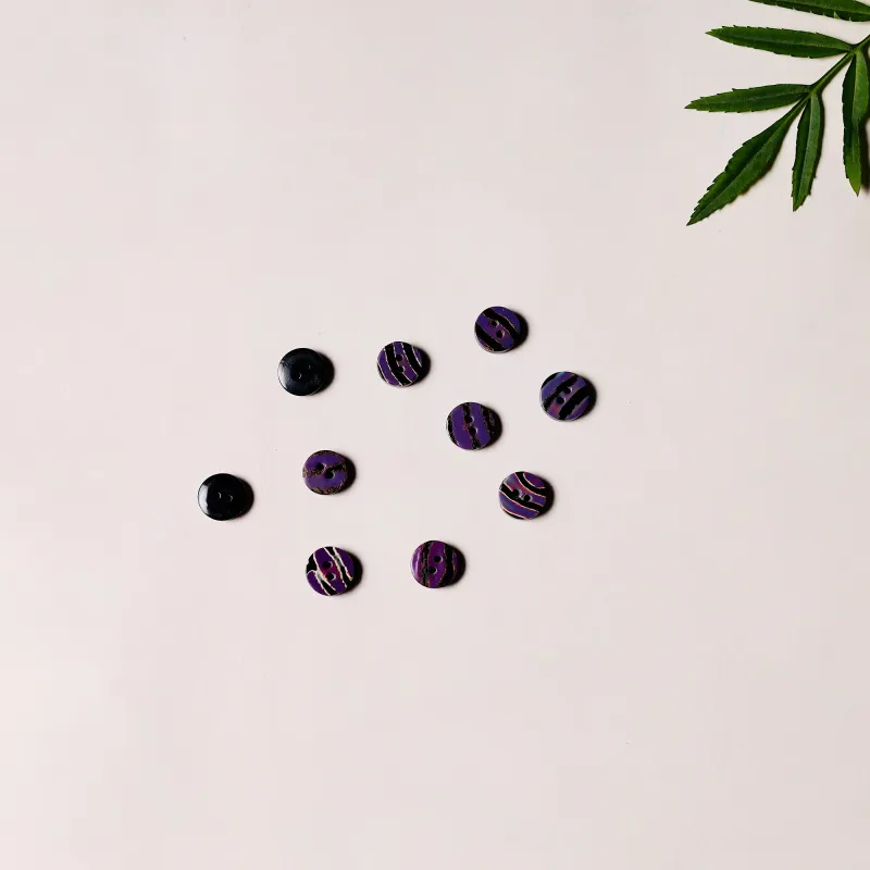 1.2cm Hand Carved Horn Clothing Button (Set of 10) 04 sold by Itokri