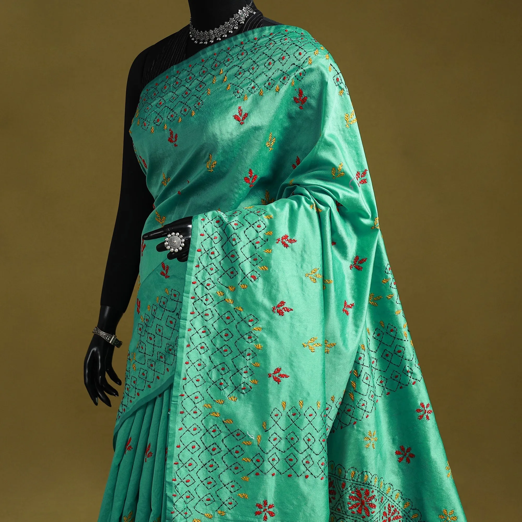 Green - Bengal Hand Embroidery Silk Nakshi Kantha Saree 20 sold by Itokri product image thumbnail 2