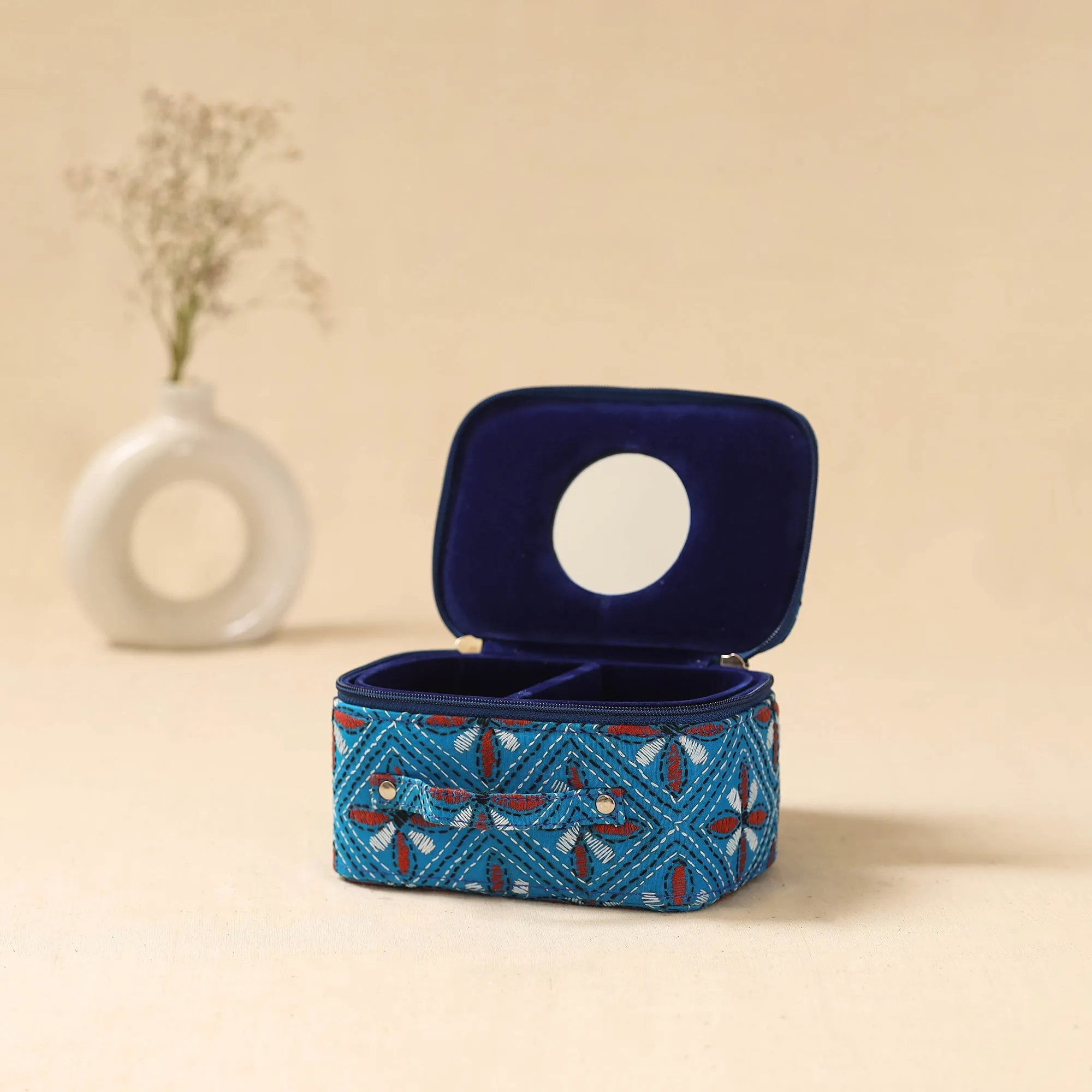 Black - Bengal Kantha Work Handcrafted Jewellery Box with Mirror 15 sold by Itokri product image thumbnail 3