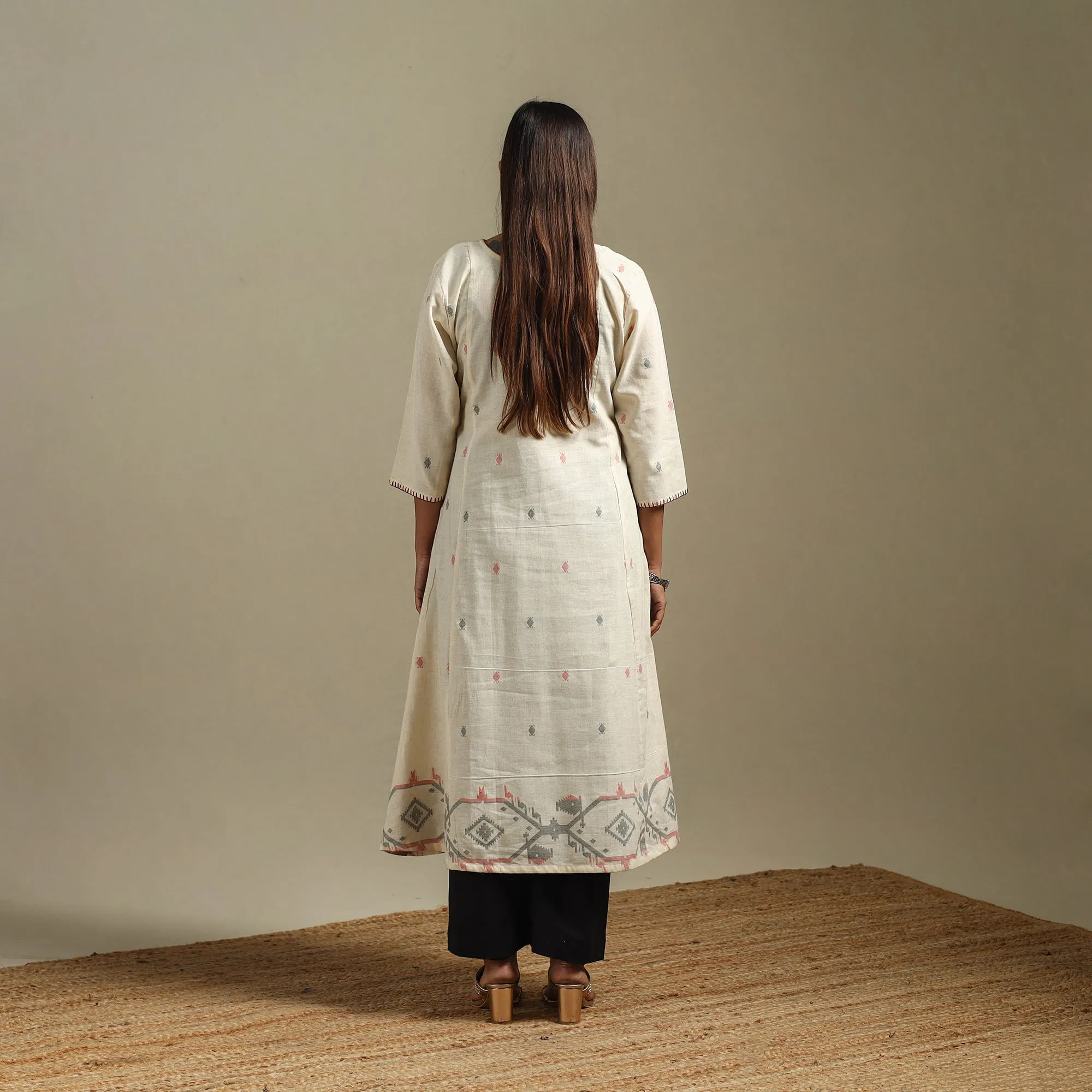 White - A-Line Cotton Hand Embroidered Jamdani Border Thread Buti Kurta for women 07 sold by Itokri product image thumbnail 5