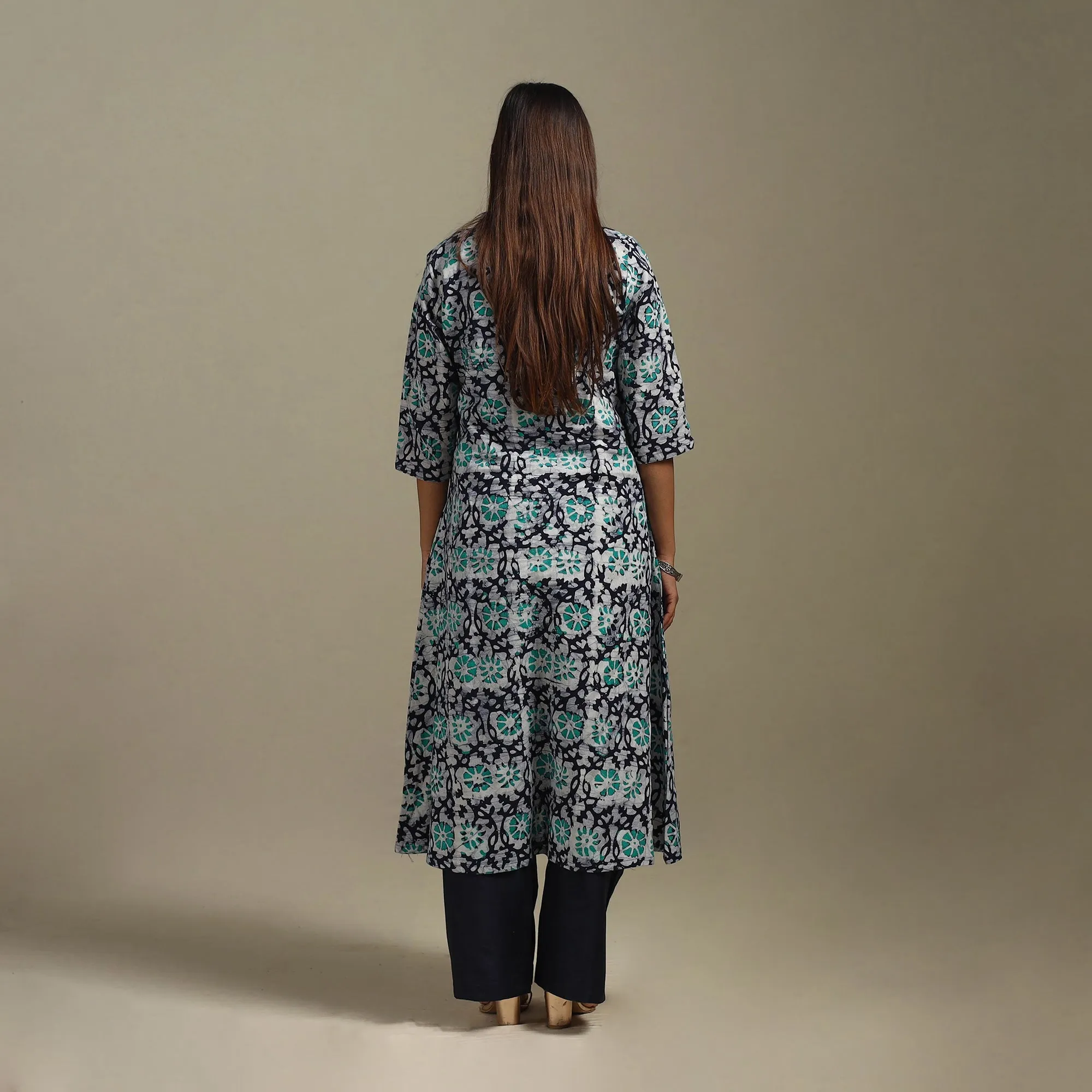 Blue - A-Line Cotton Hand Block Batik Print Kurta for women 19 sold by Itokri product image thumbnail 5