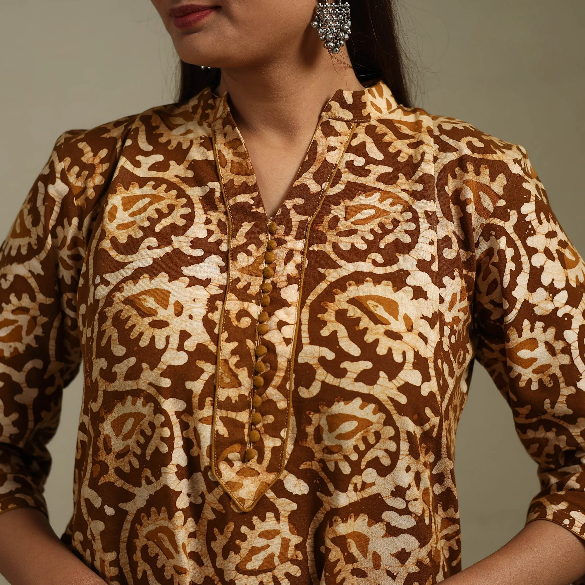 Brown - A-Line Cotton Hand Block Batik Print Kurta for women 02 sold by Itokri product image thumbnail 4