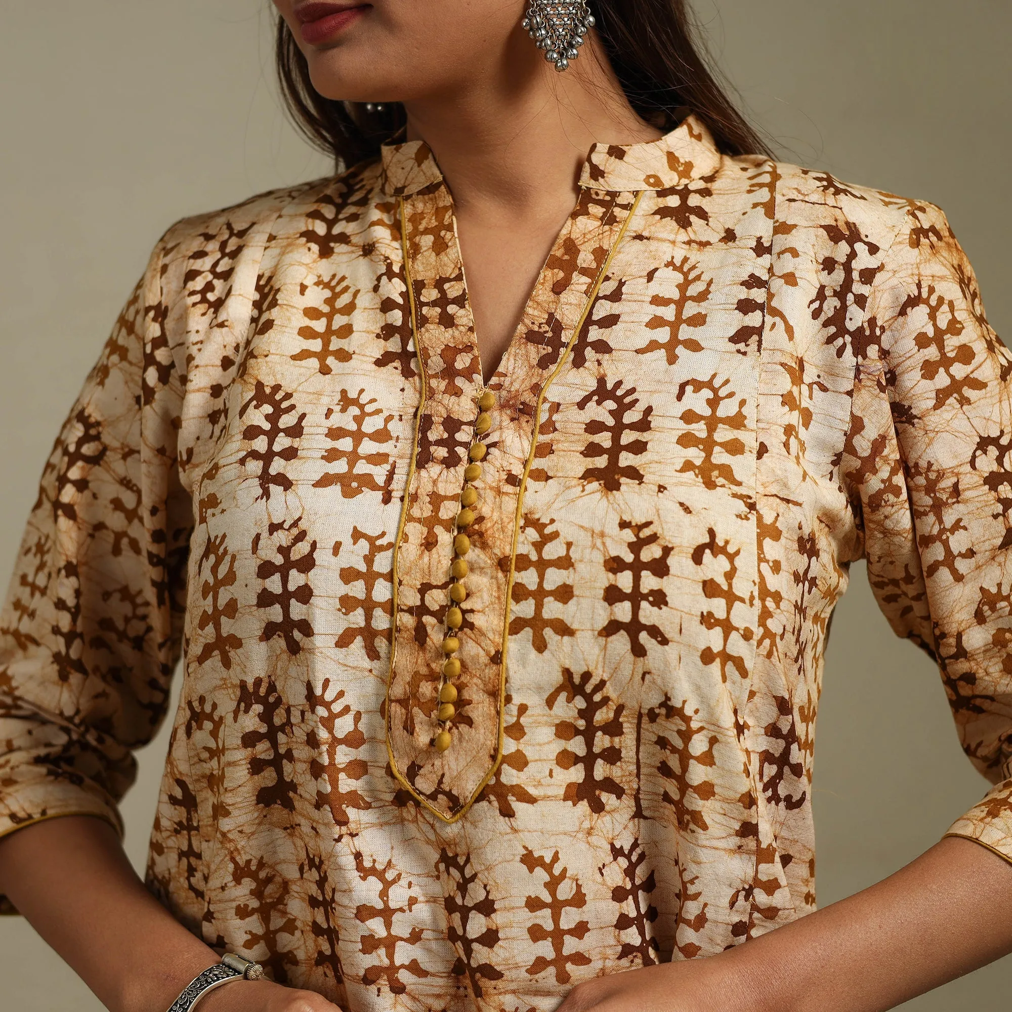 Brown - A-Line Cotton Hand Block Batik Print Kurta for women 01 sold by Itokri product image thumbnail 4