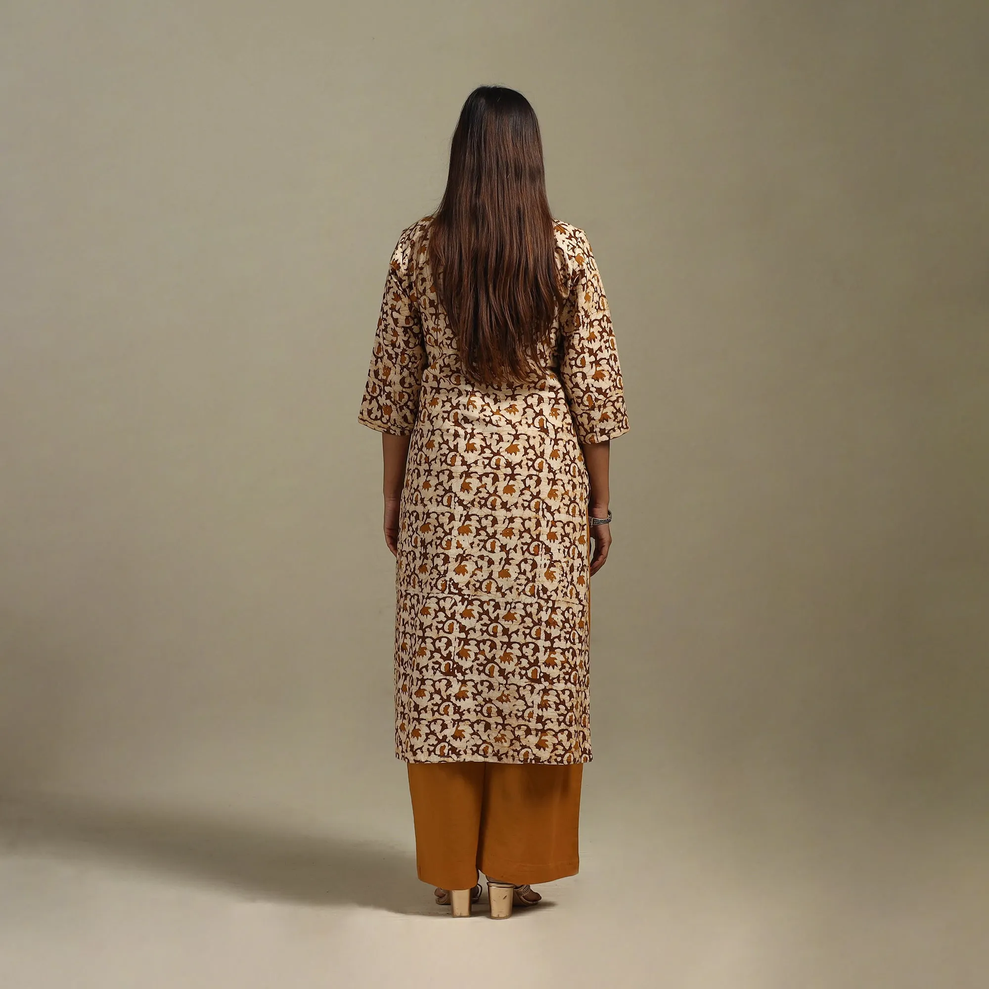 Brown - Straight Cotton Hand Block Batik Print Kurta for women 27 sold by Itokri product image thumbnail 5