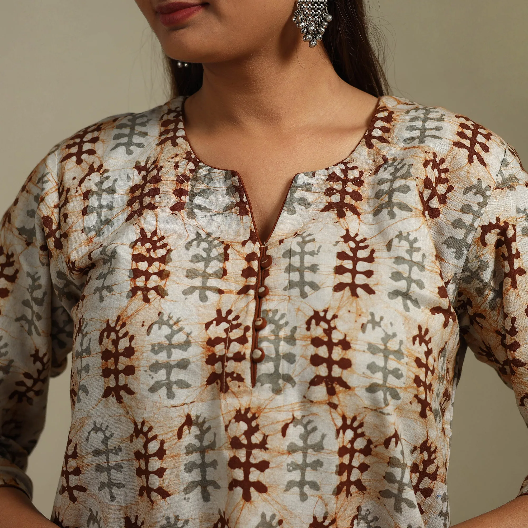 Brown - Straight Cotton Hand Block Batik Print Kurta for women 30 sold by Itokri product image thumbnail 4