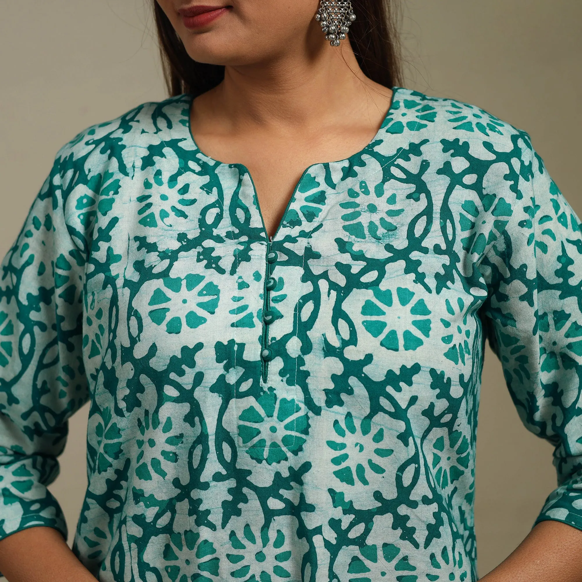 Green - Straight Cotton Hand Block Batik Print Kurta for women 31 sold by Itokri product image thumbnail 4