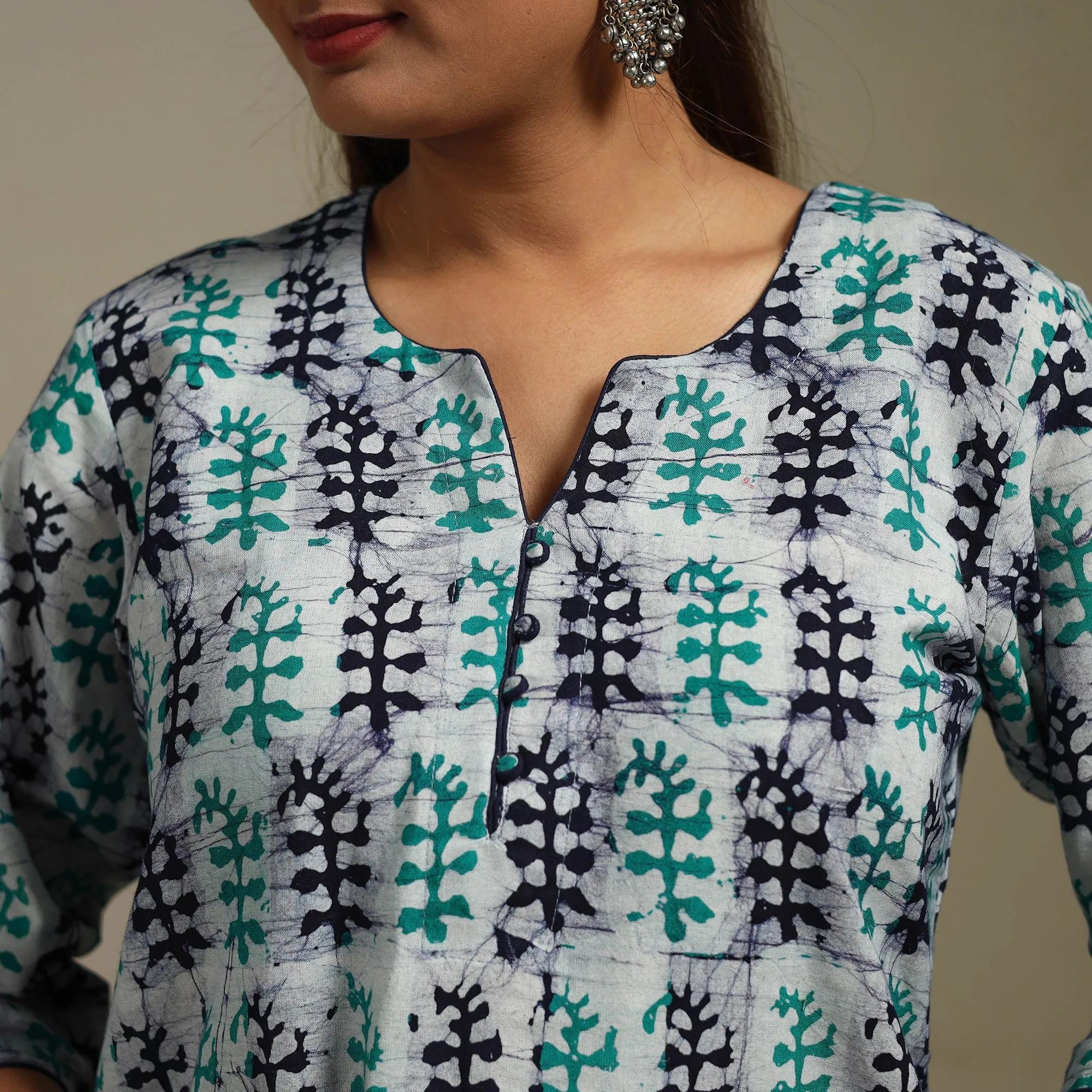Grey - Straight Cotton Hand Block Batik Print Kurta for women 32 sold by Itokri product image thumbnail 4