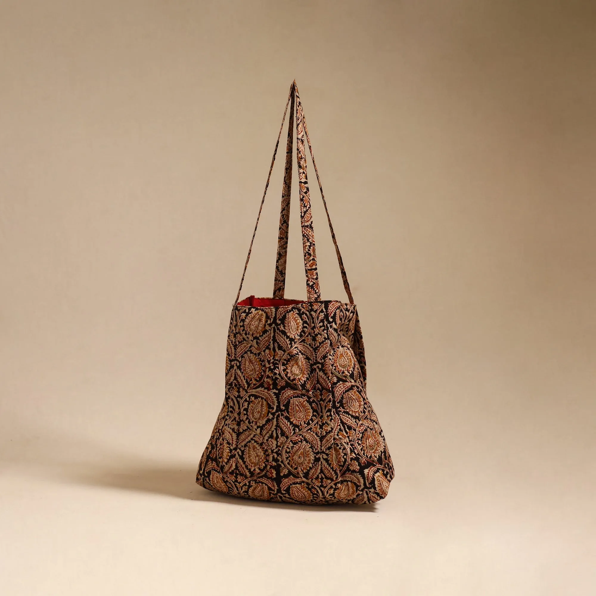 Handcrafted Fabric Jhola Bag 45 sold by Itokri product image thumbnail 2