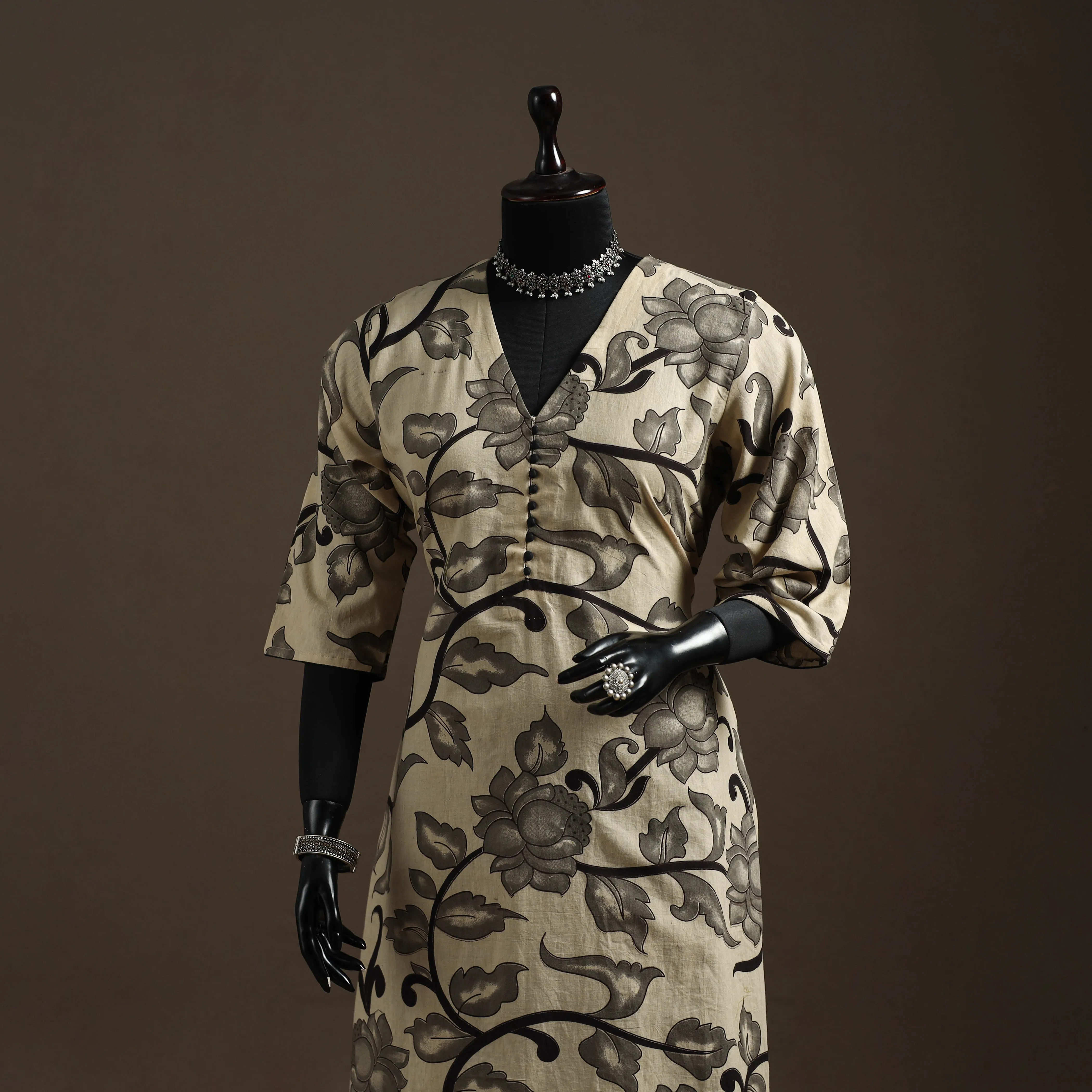 Beige - Printed Cotton Straight Kalamkari Kurta for women 27 sold by Itokri product image thumbnail 2