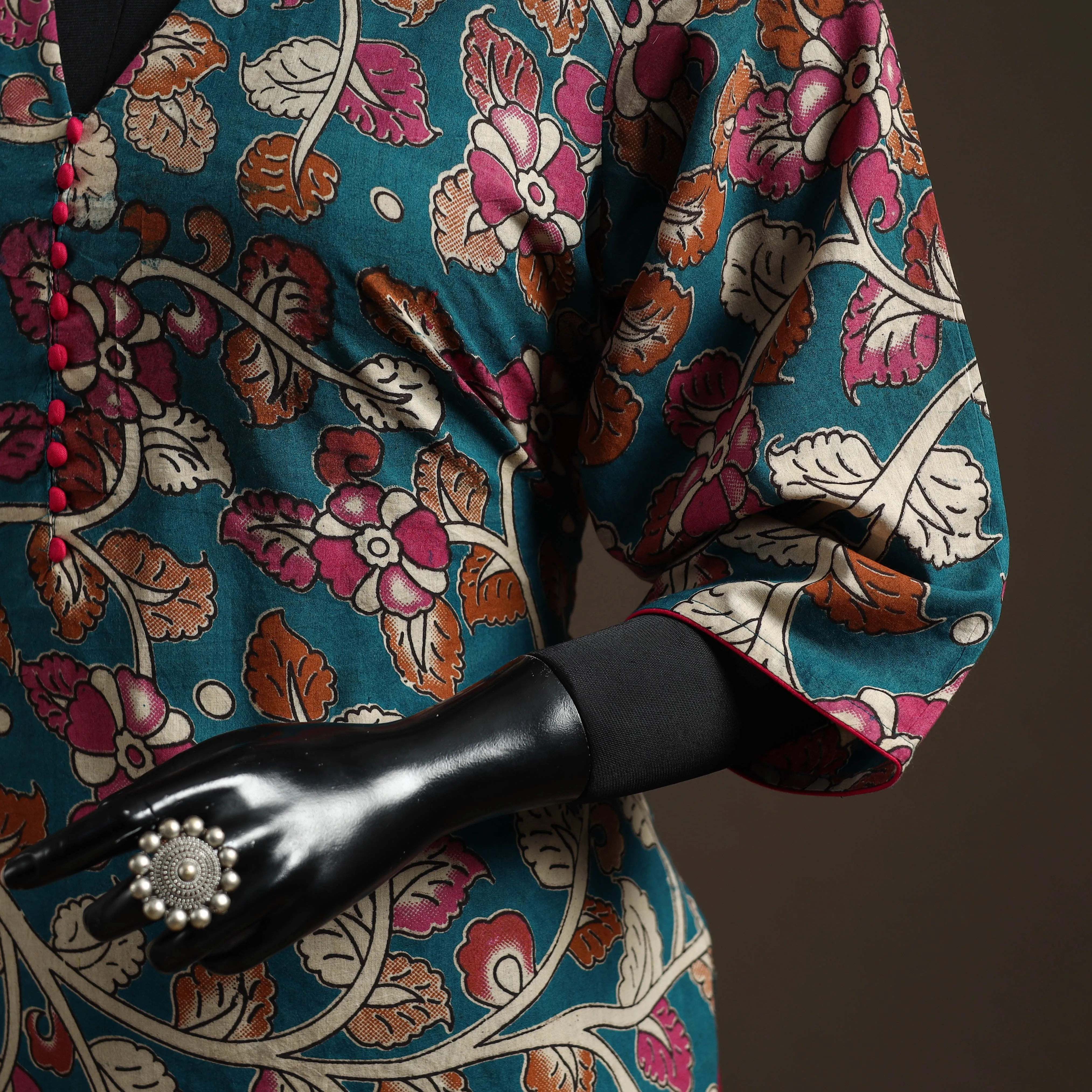 Green - Printed Cotton Straight Kalamkari Kurta for women 20 sold by Itokri product image thumbnail 4