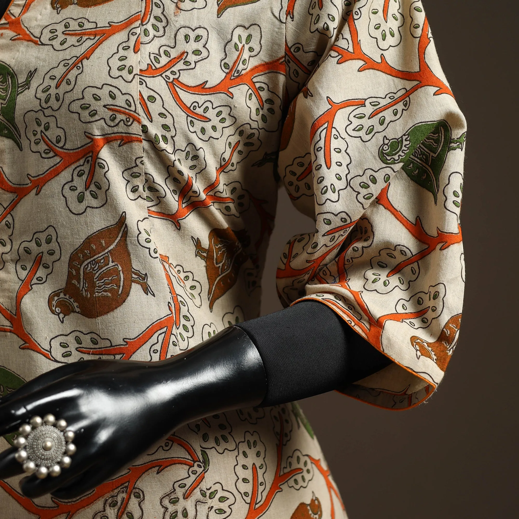 Beige - Printed Cotton A-Line Kalamkari Kurta for women 04 sold by Itokri product image thumbnail 4