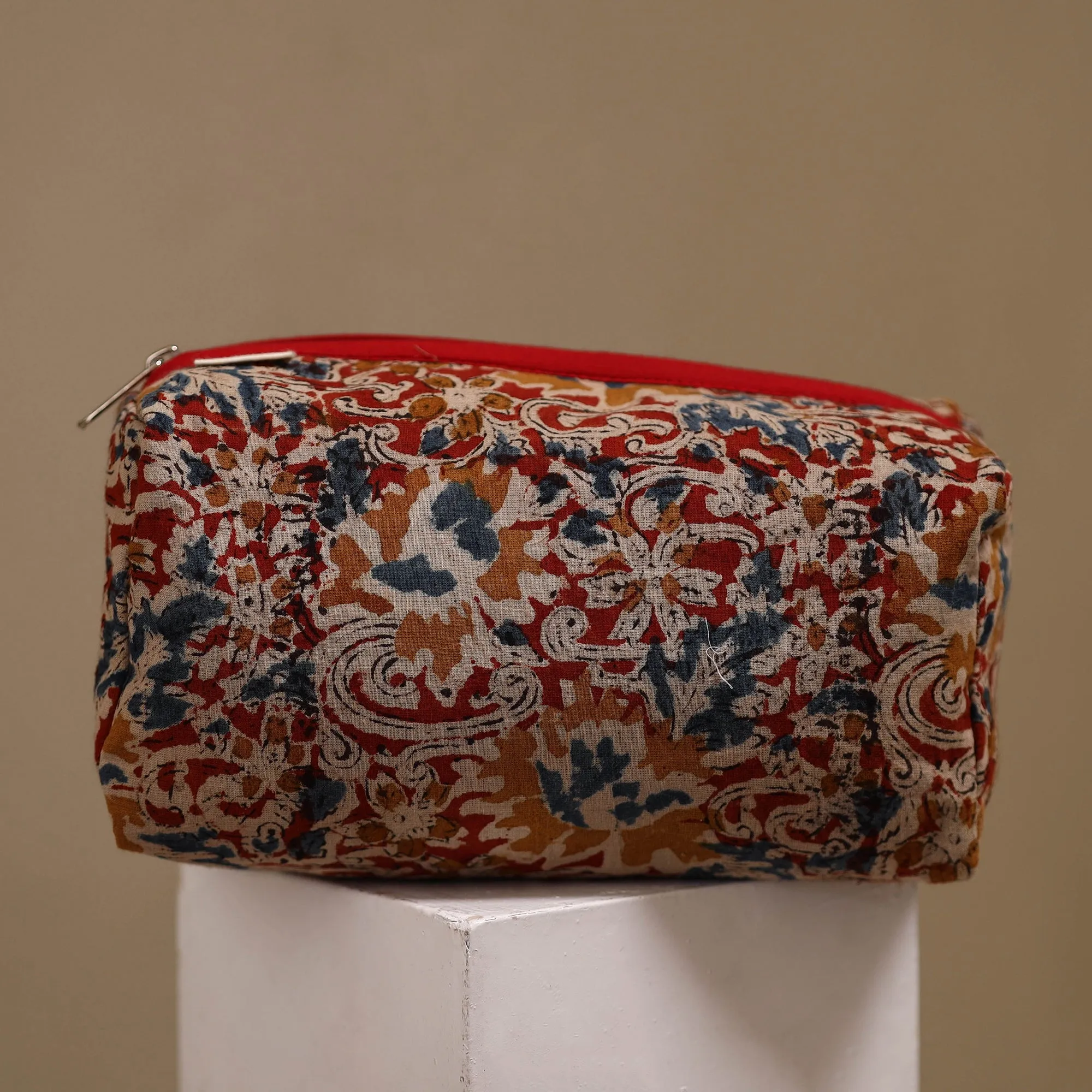 Red - Handcrafted Fabric Toiletry Bags (Set of 3) 17 sold by Itokri product image thumbnail 2
