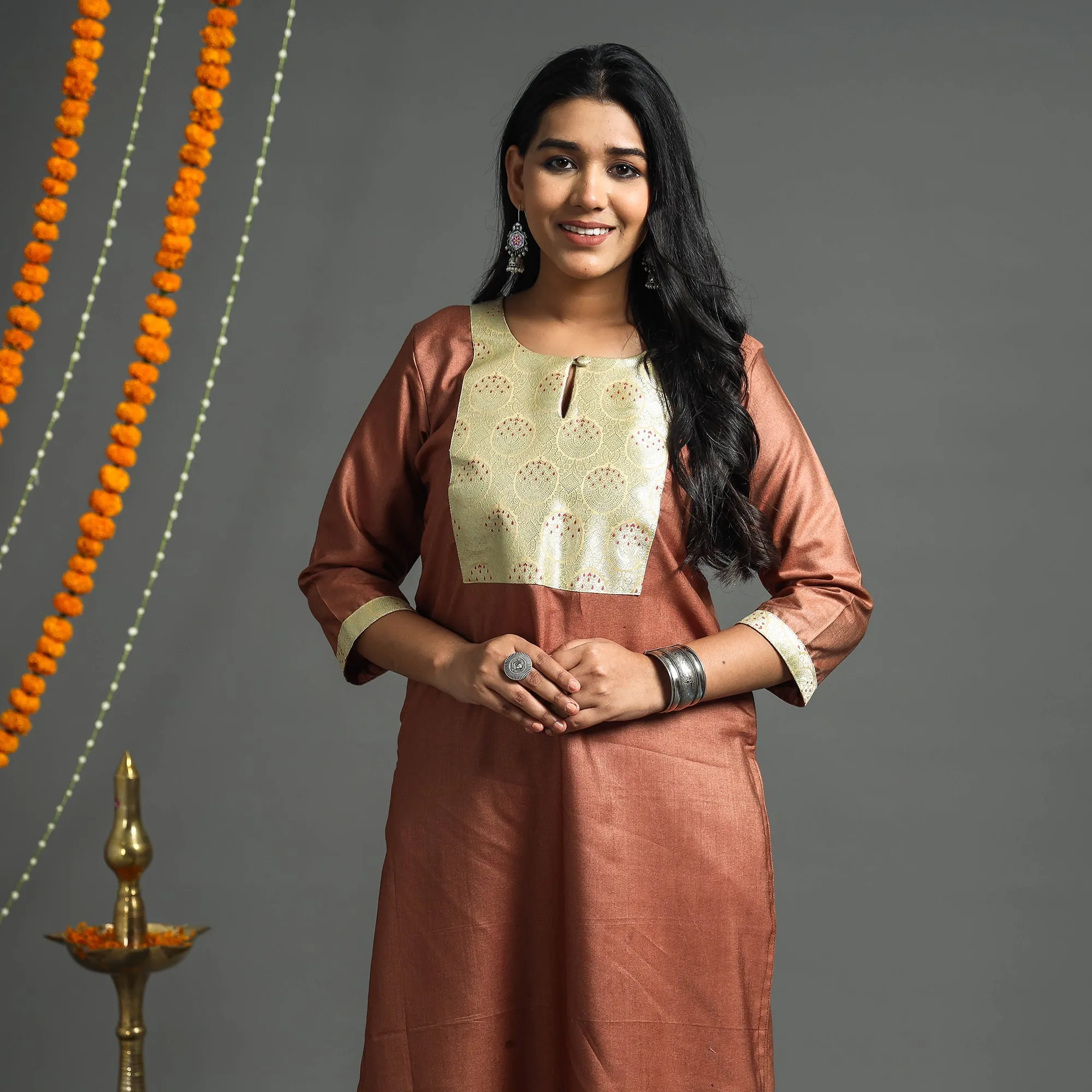 Brown - Plain Tussar Silk Handloom Banarasi Patchwork Straight Kurta sold by Itokri product image thumbnail 2