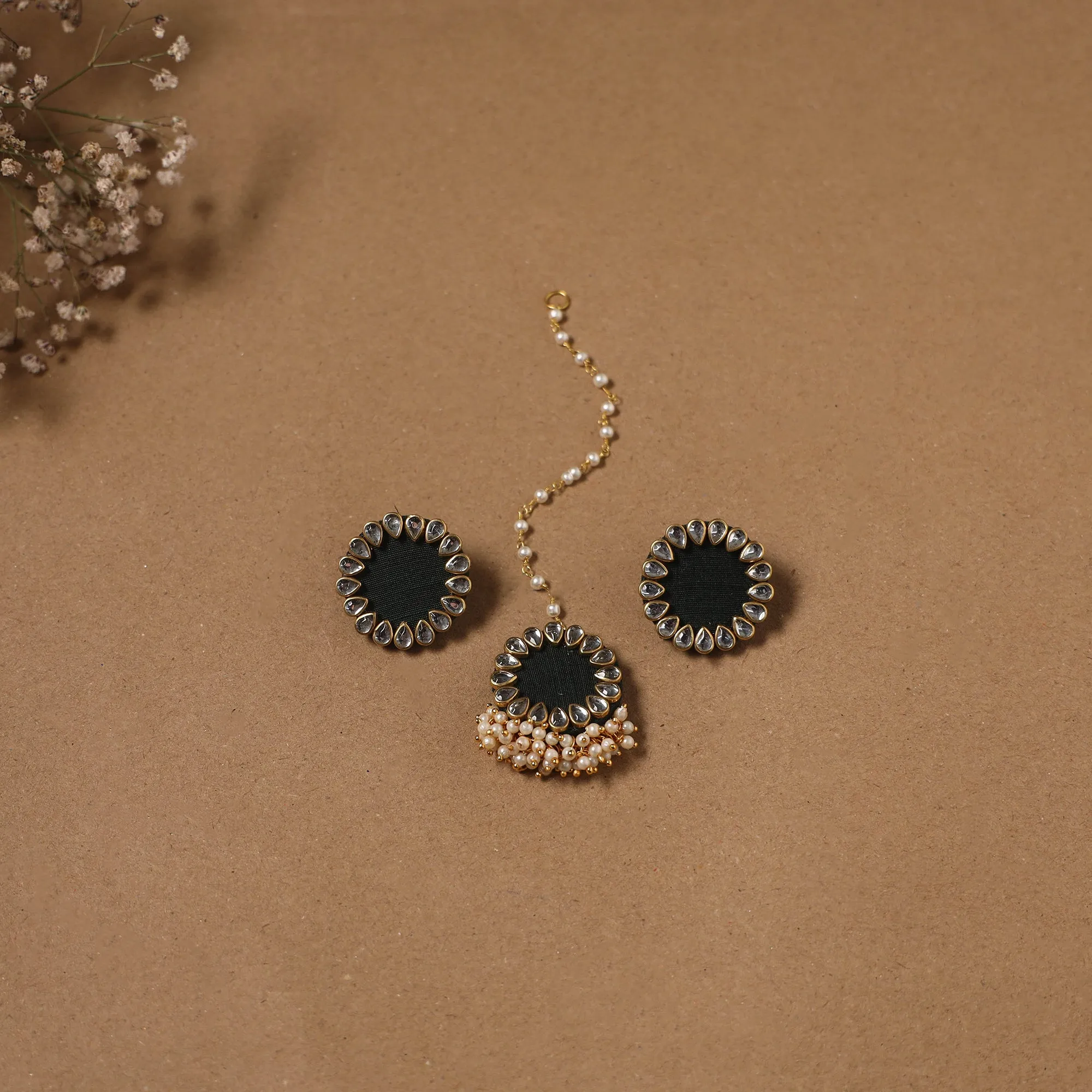 Black - Fabart Kundan Earrings & Maang Tikka Set 15 sold by Itokri