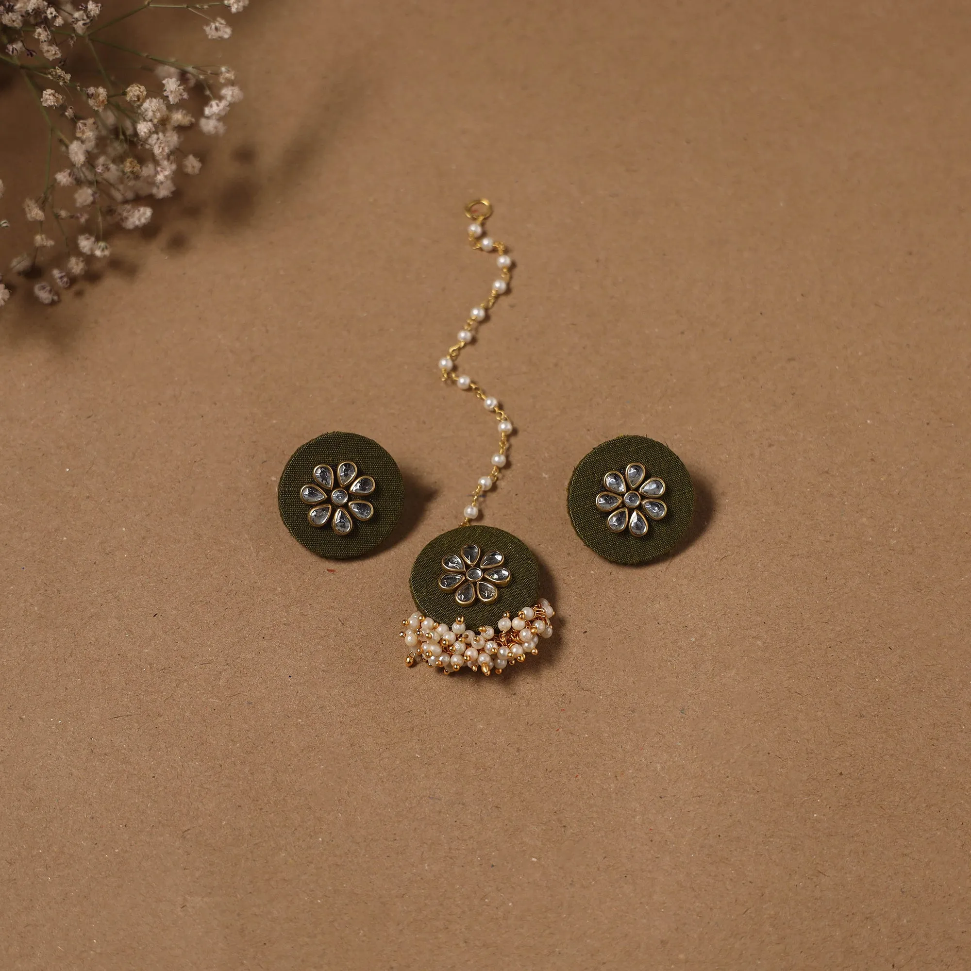 Green - Fabart Kundan Earrings & Maang Tikka Set 07 sold by Itokri