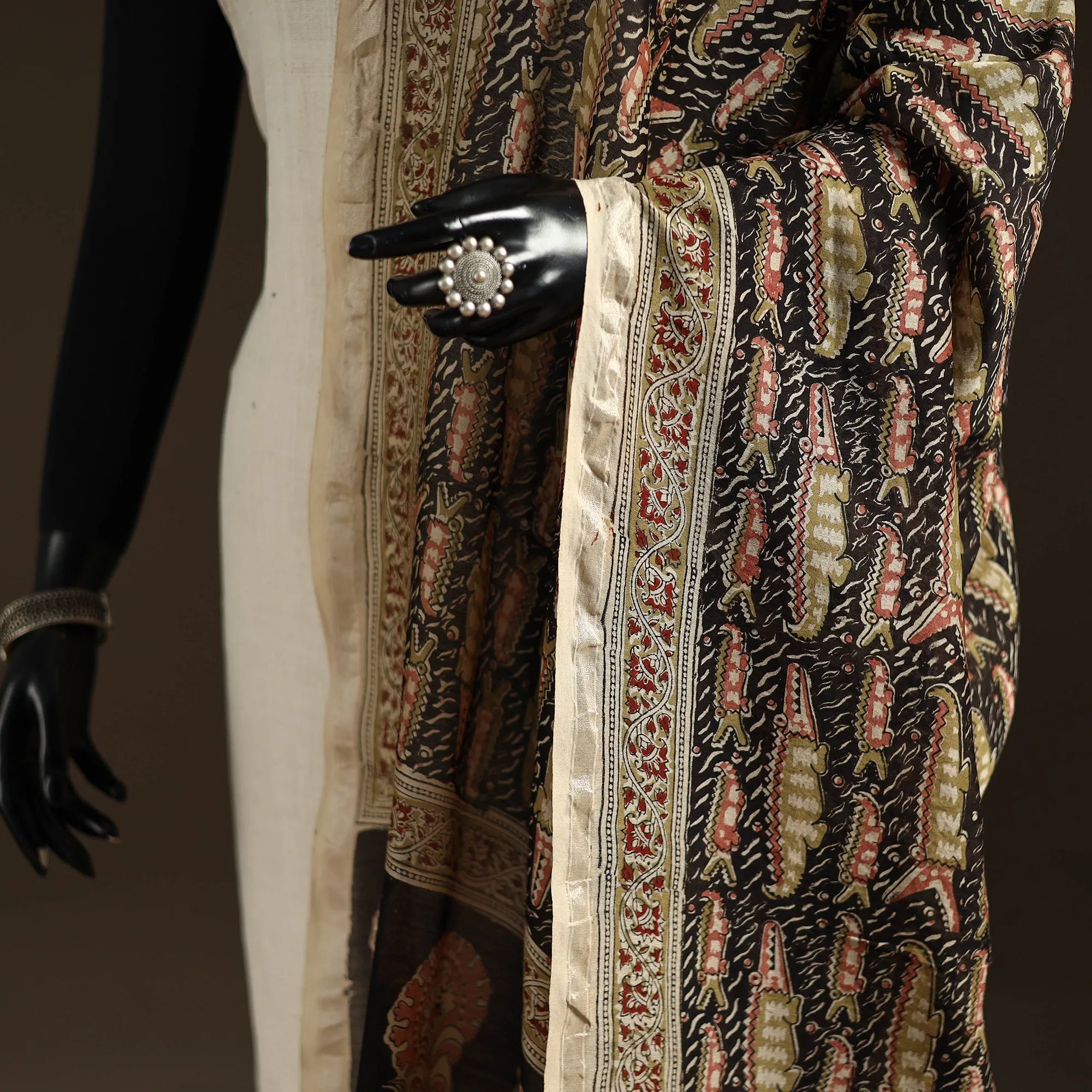 Black - Pedana Natural Dyed Hand Block Print Kalamkari Dupatta in Chanderi Silk 24 sold by Itokri product image thumbnail 3