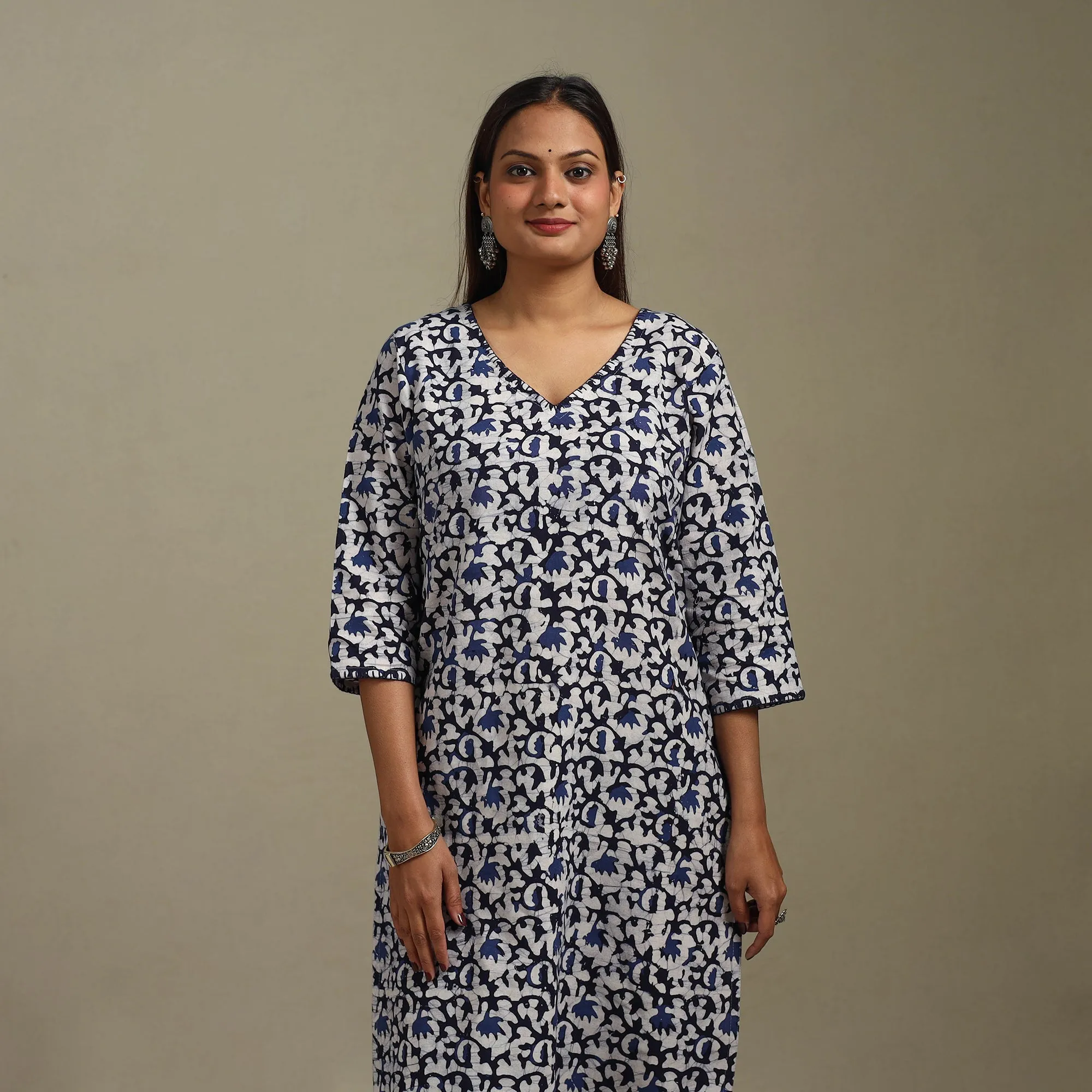Blue - Straight Embroidered Cotton Hand Block Batik Print Kurta for women 34 sold by Itokri product image thumbnail 2