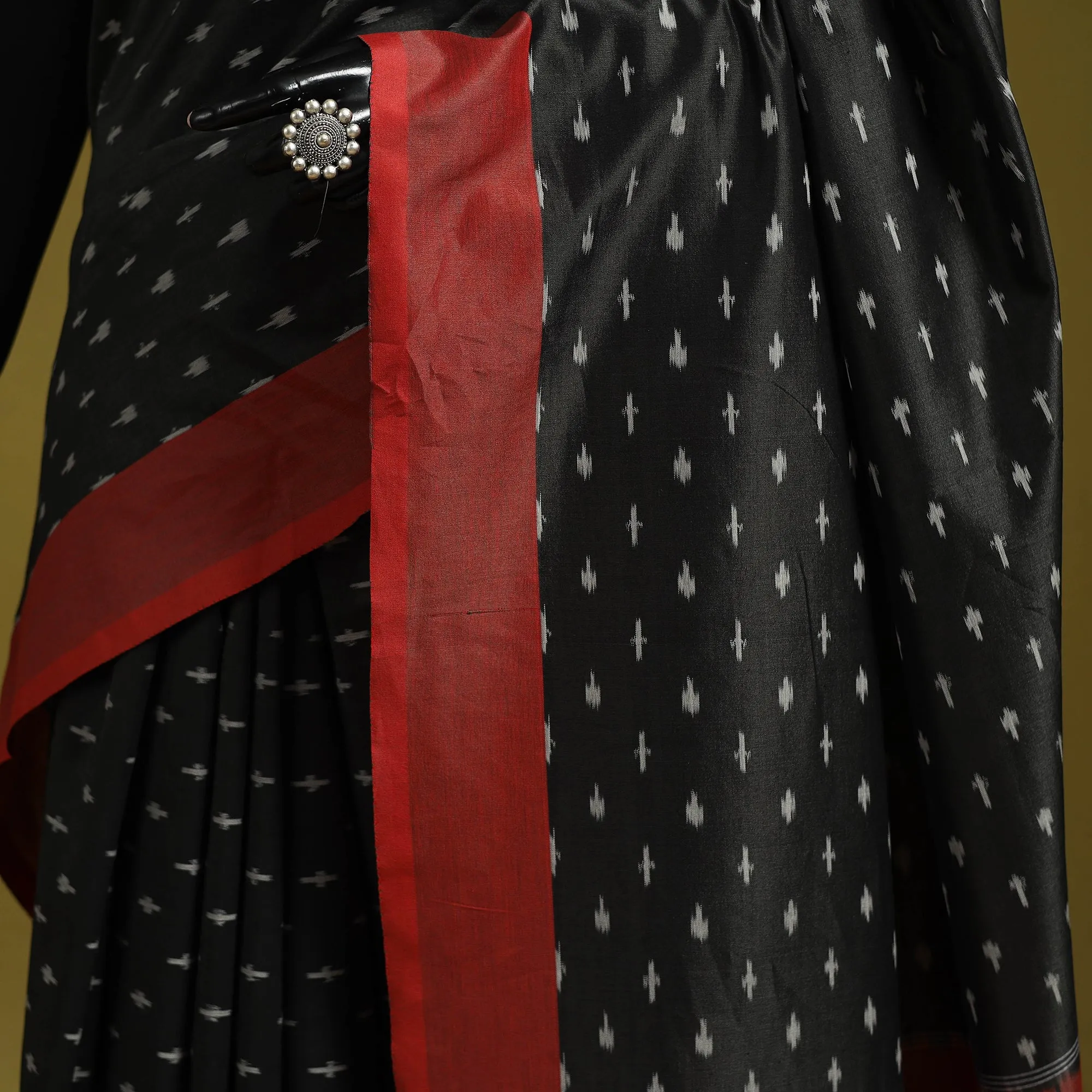 Black - Mercerised Cotton Handloom Pochampally Ikat Saree 17 sold by Itokri product image thumbnail 3