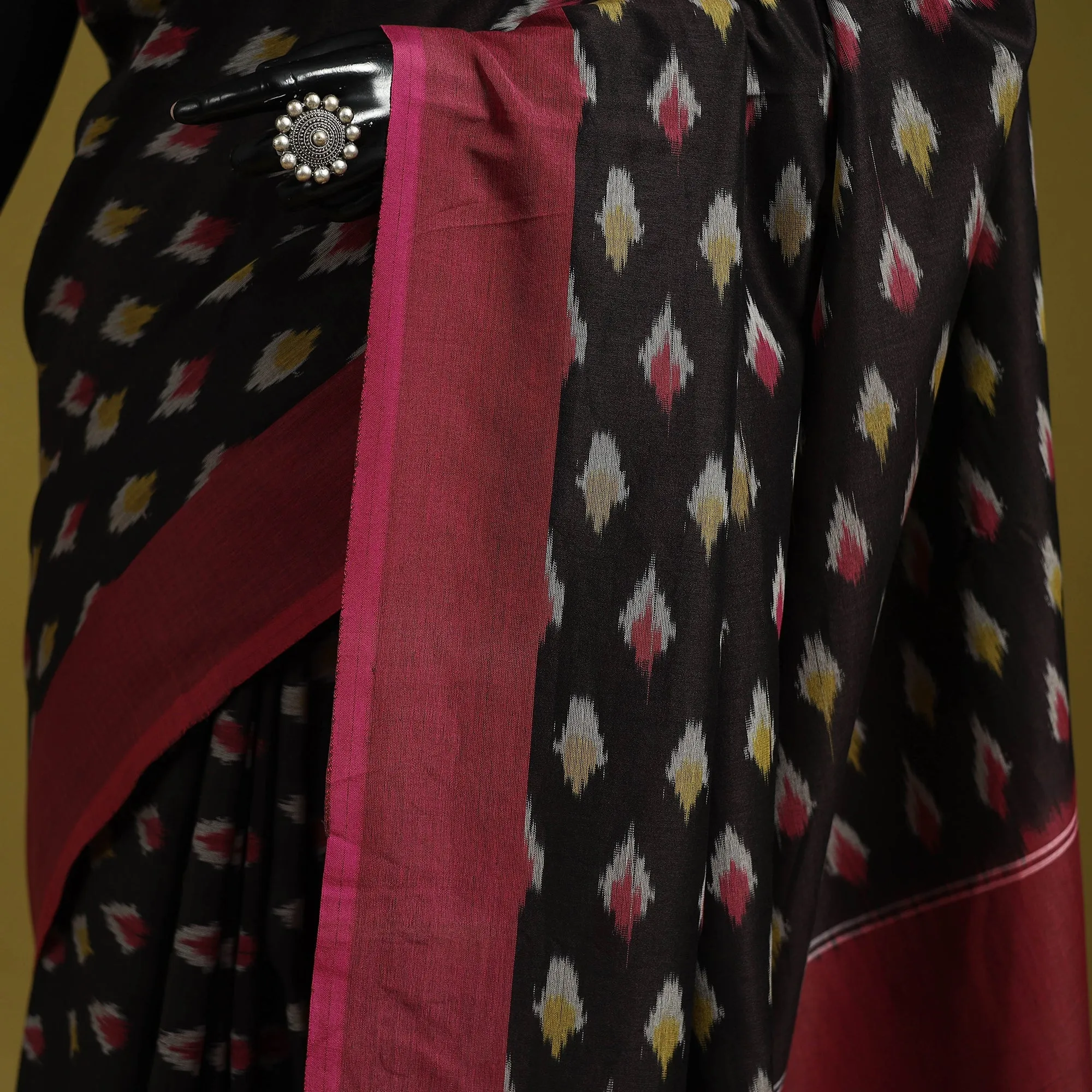 Black - Mercerised Cotton Handloom Pochampally Ikat Saree 26 sold by Itokri product image thumbnail 3