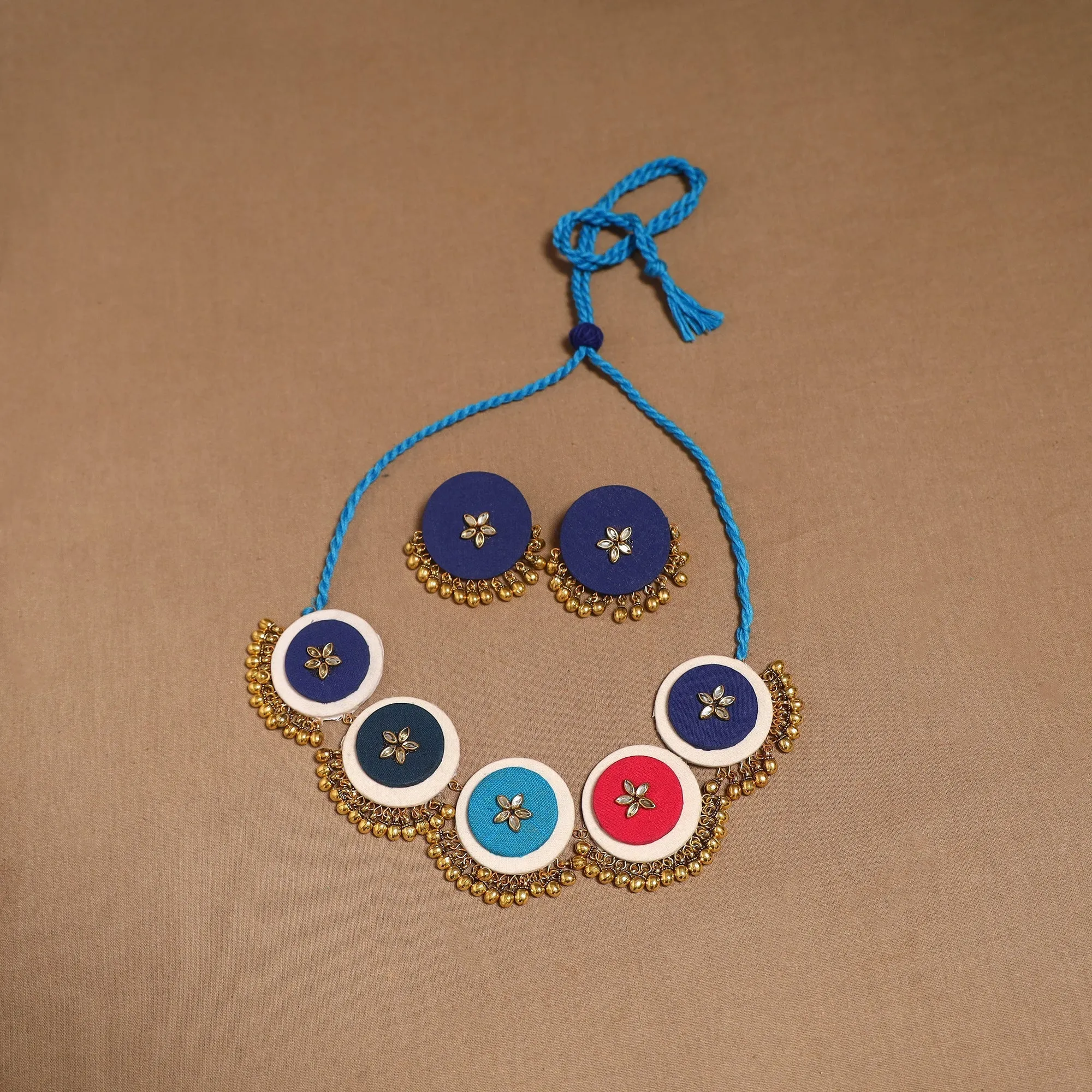 Multicolor - Fabart Ghungroo & Kundan Work Necklace Set 26 sold by Itokri product image thumbnail 2