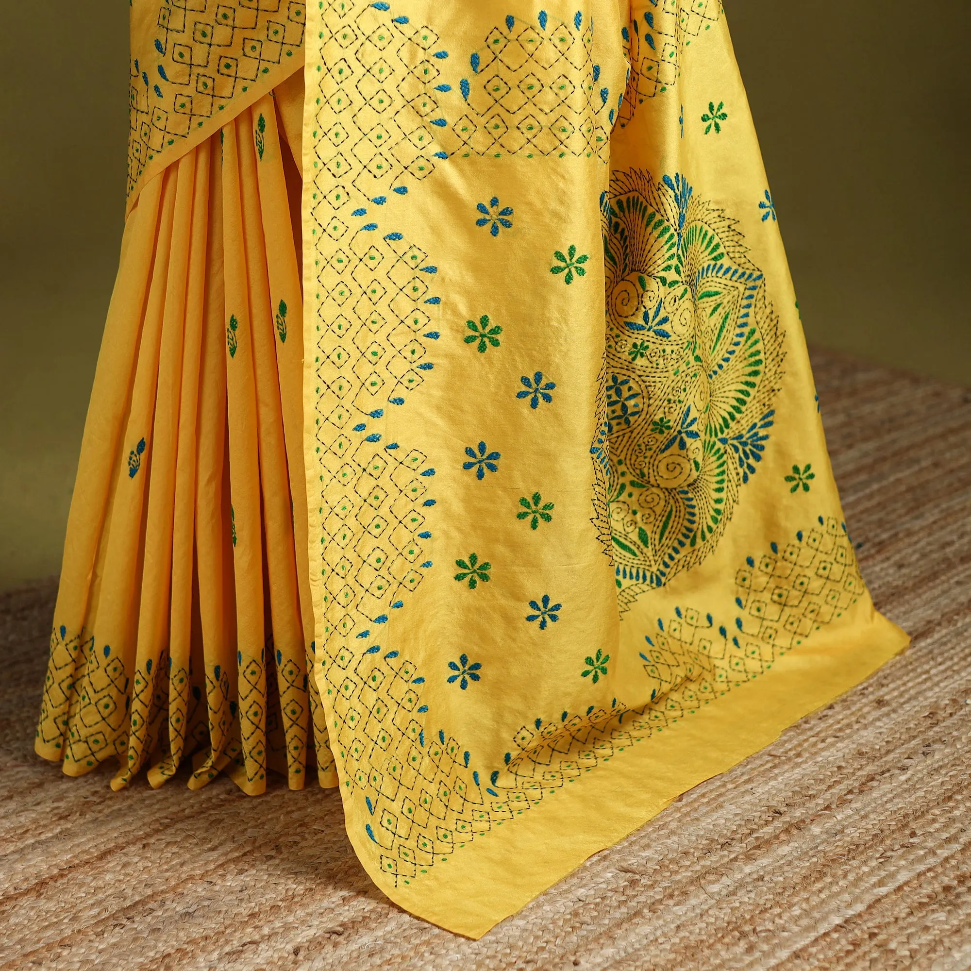 Bengal Hand Embroidered Silk Nakshi Kantha Saree 35 sold by Itokri product image thumbnail 4