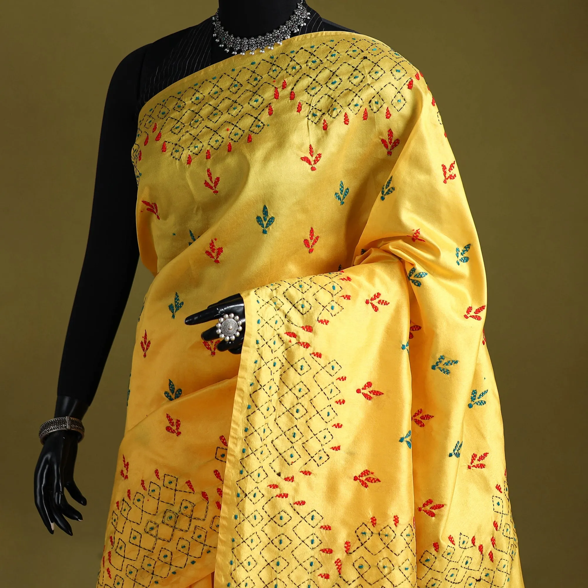 Bengal Hand Embroidered Silk Nakshi Kantha Saree 30 sold by Itokri product image thumbnail 2