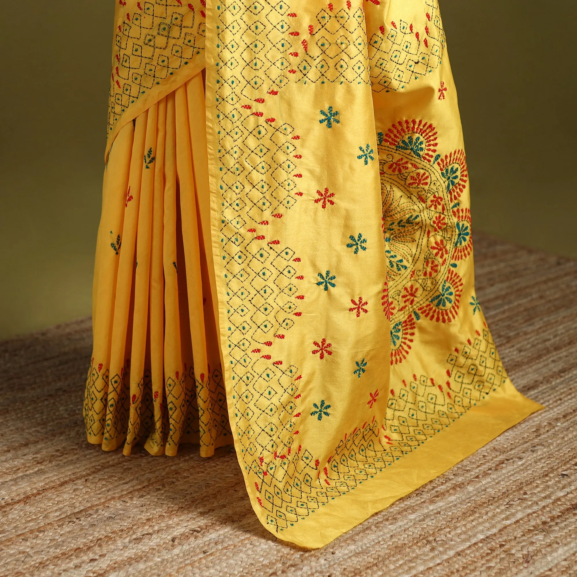 Bengal Hand Embroidered Silk Nakshi Kantha Saree 30 sold by Itokri product image thumbnail 4