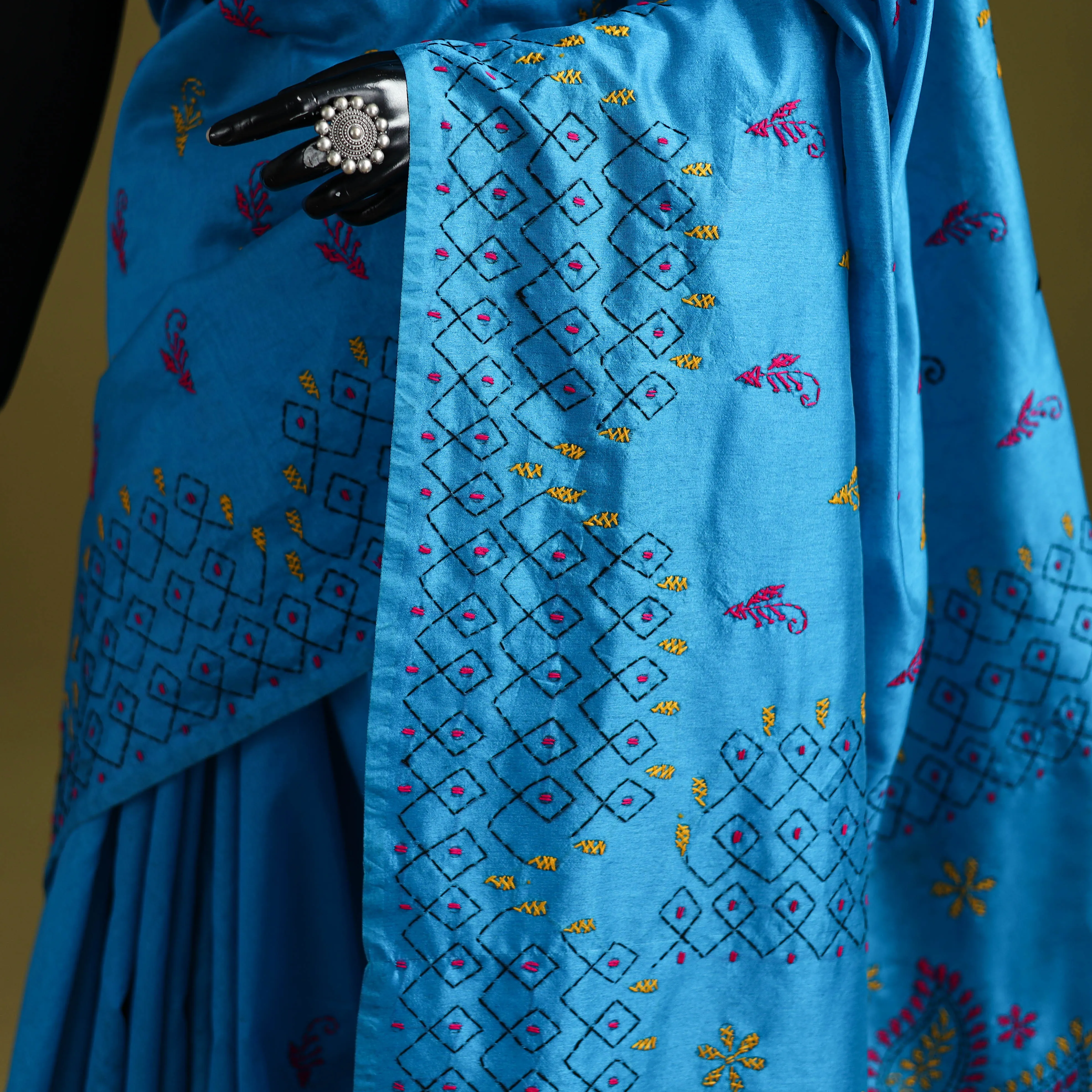 Blue - Bengal Hand Embroidered Silk Nakshi Kantha Saree 26 sold by Itokri product image thumbnail 3