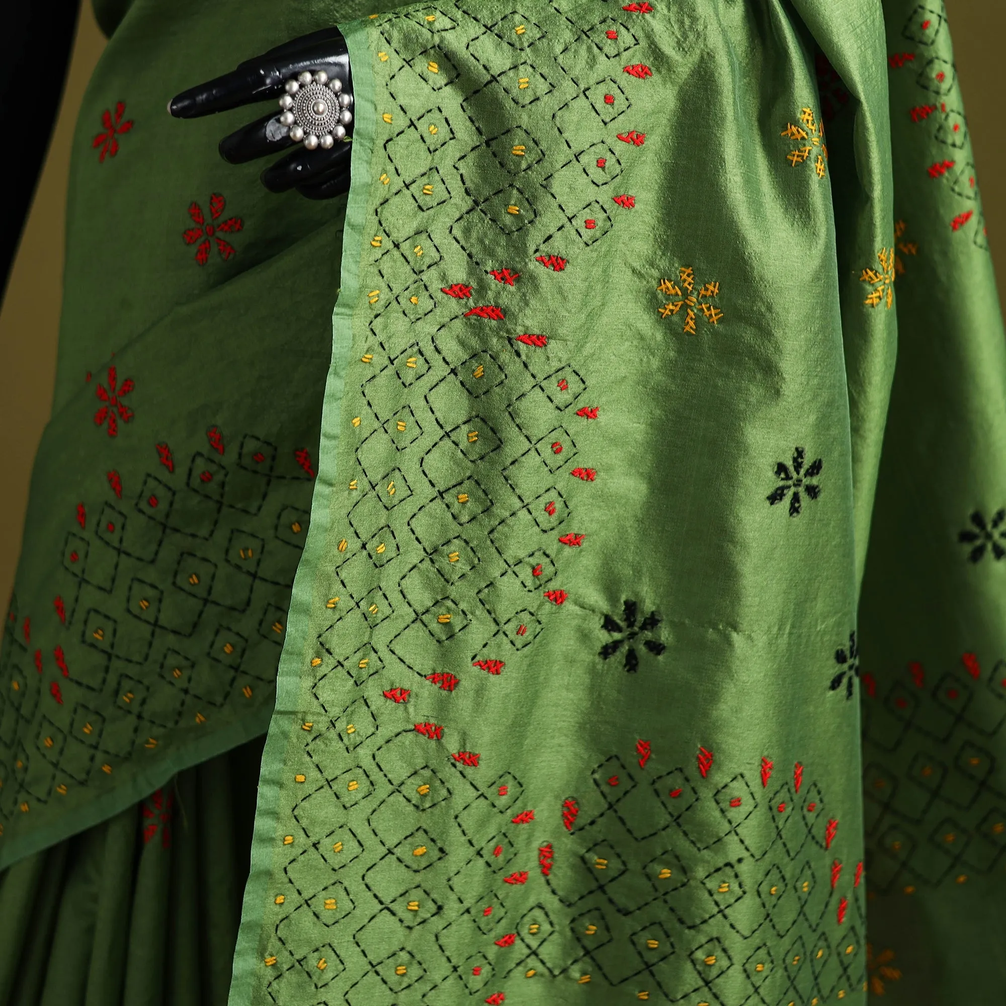 Green - Bengal Hand Embroidered Silk Nakshi Kantha Saree 20 sold by Itokri product image thumbnail 3