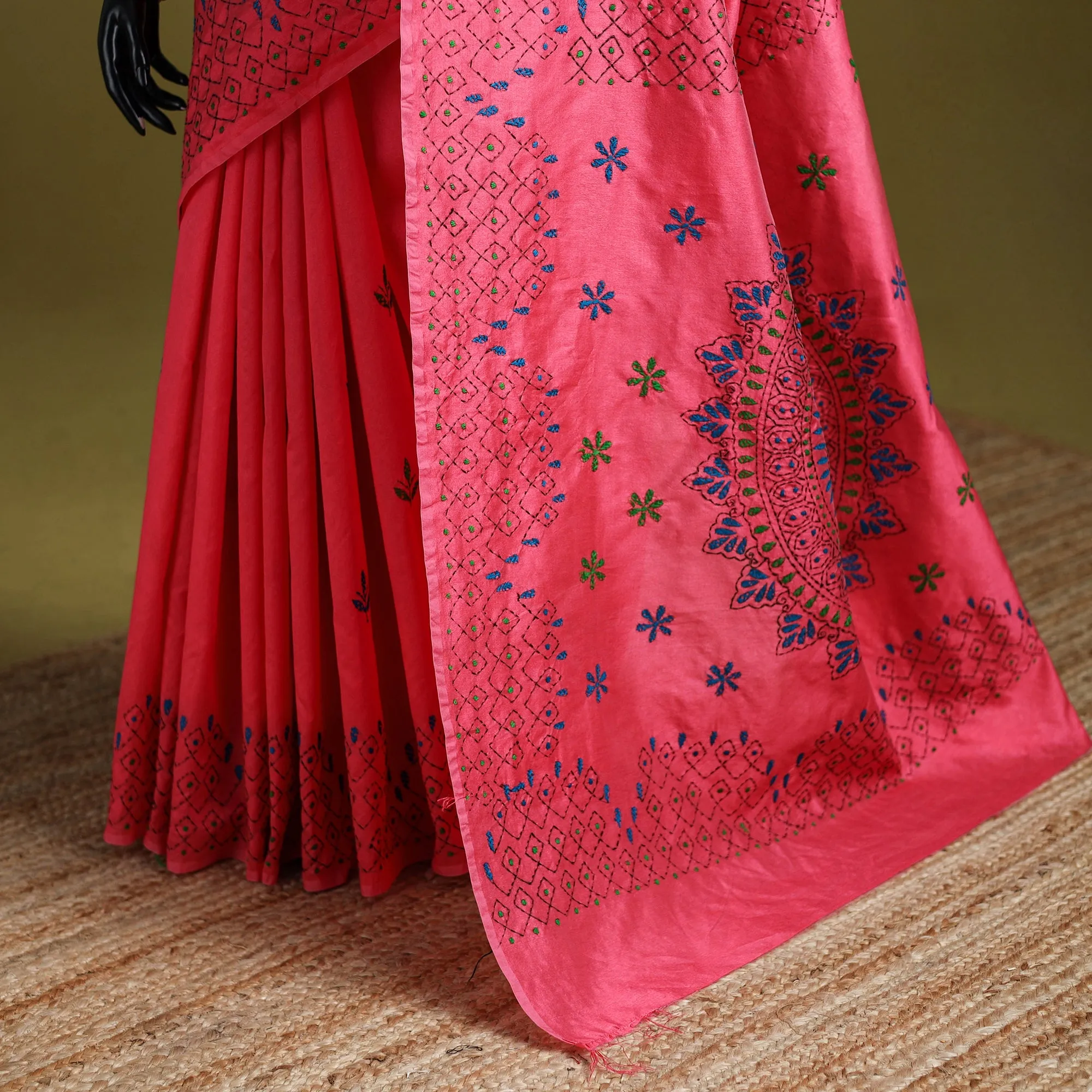 Pink - Bengal Hand Embroidered Silk Nakshi Kantha Saree 18 sold by Itokri product image thumbnail 4