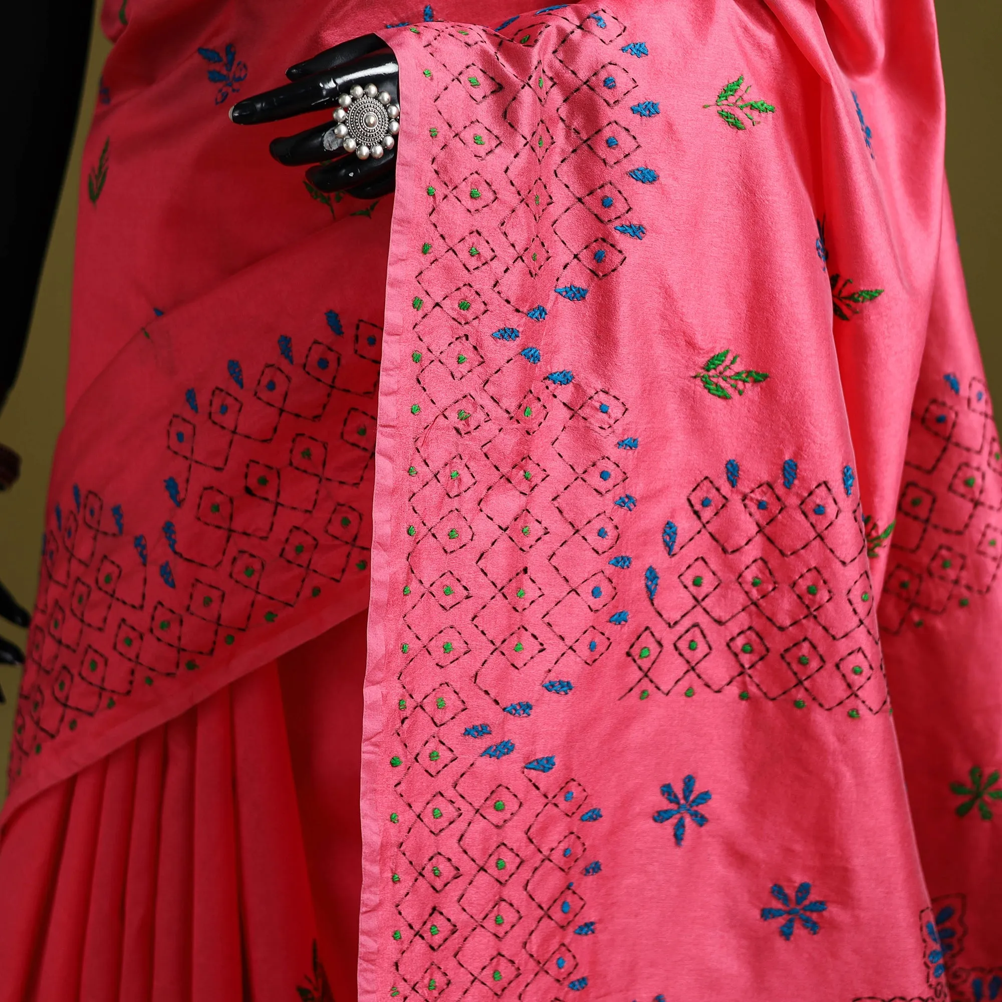 Pink - Bengal Hand Embroidered Silk Nakshi Kantha Saree 18 sold by Itokri product image thumbnail 3