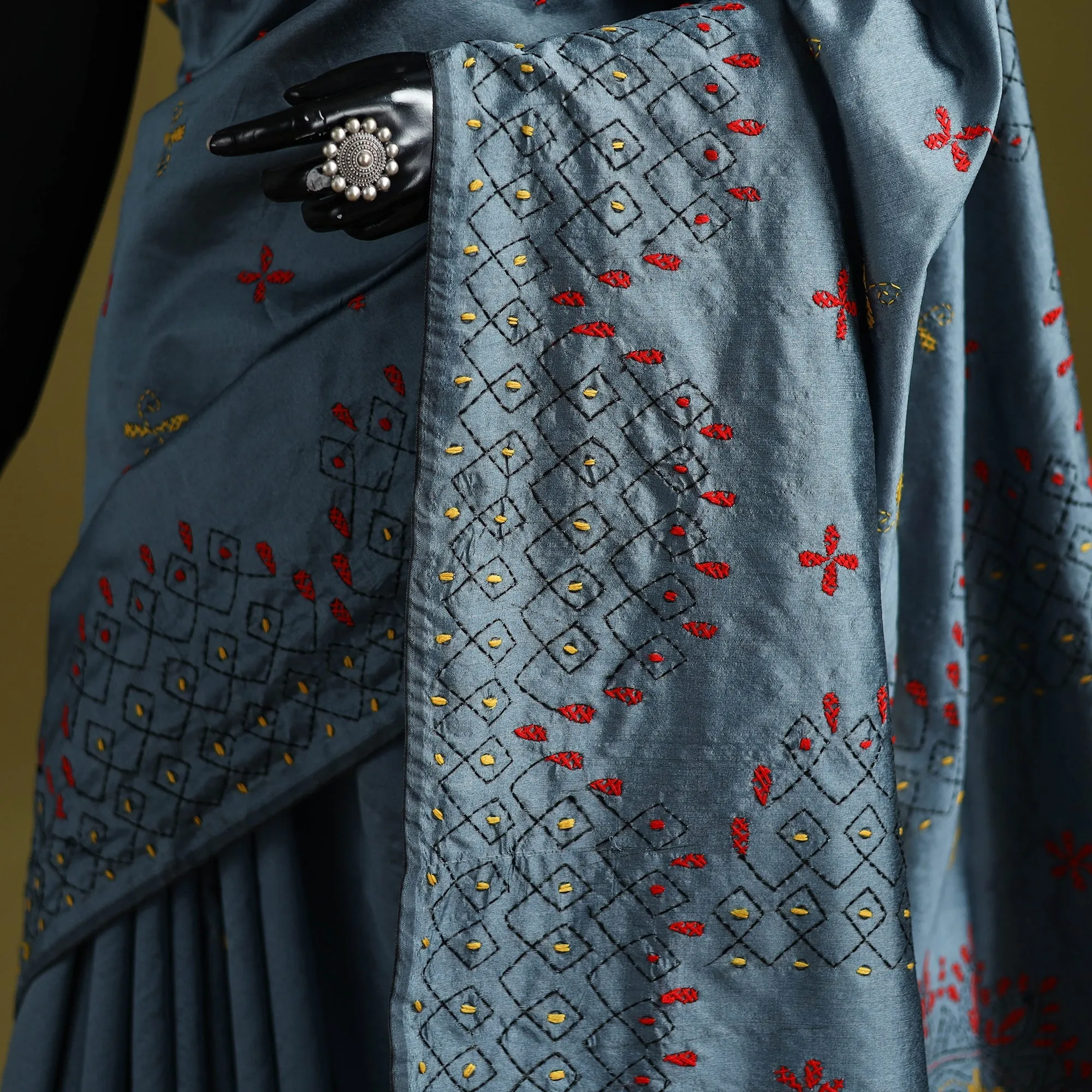 Grey - Bengal Hand Embroidered Silk Nakshi Kantha Saree 13 sold by Itokri product image thumbnail 3
