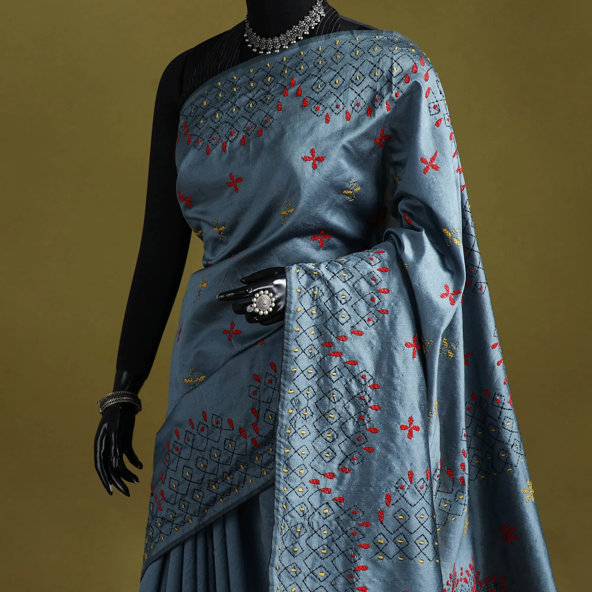 Grey - Bengal Hand Embroidered Silk Nakshi Kantha Saree 13 sold by Itokri product image thumbnail 2