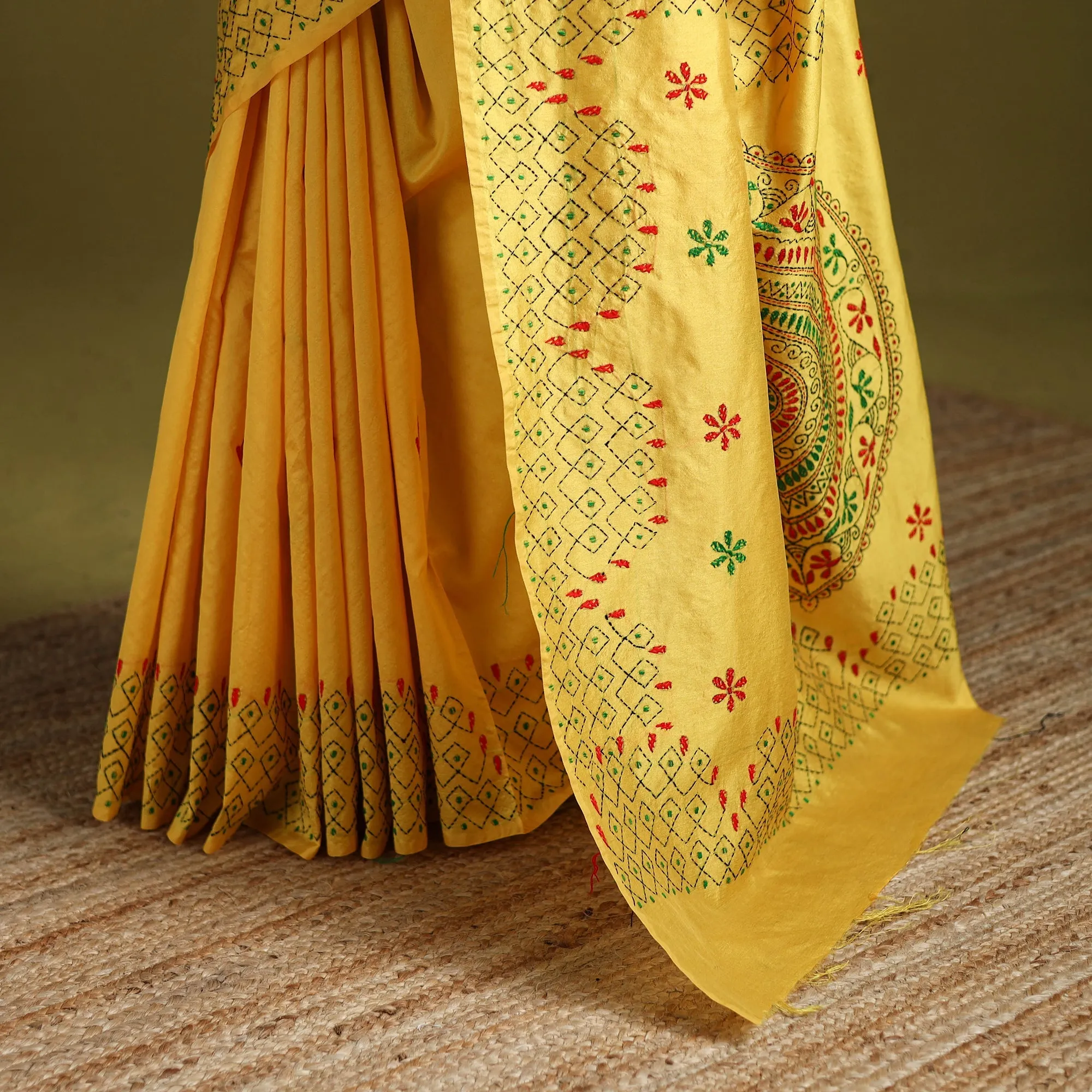 Bengal Hand Embroidered Silk Nakshi Kantha Saree 10 sold by Itokri product image thumbnail 4
