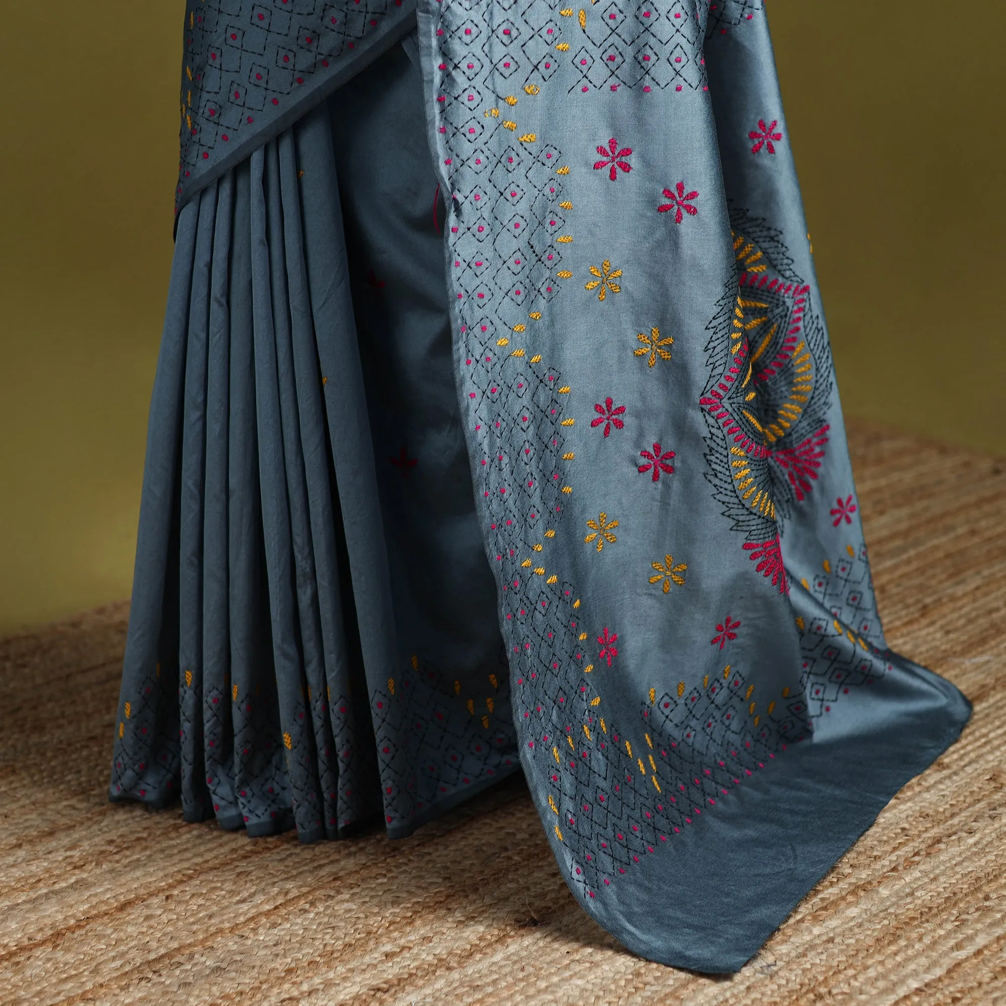 Grey - Bengal Hand Embroidered Silk Nakshi Kantha Saree 08 sold by Itokri product image thumbnail 4